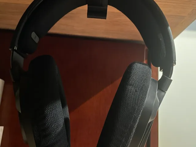 Minimalist Headphone Hook