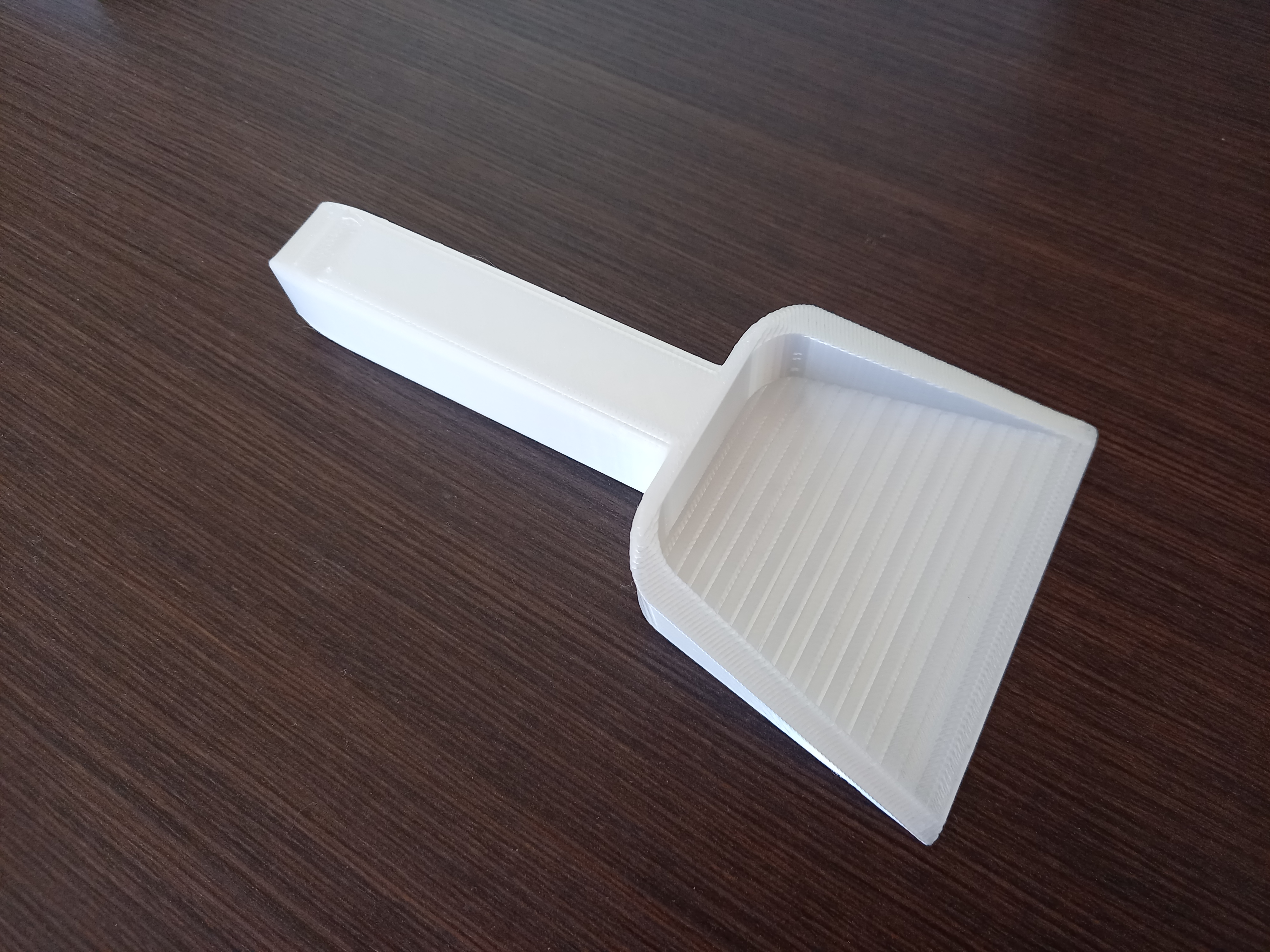 Small snad shovel