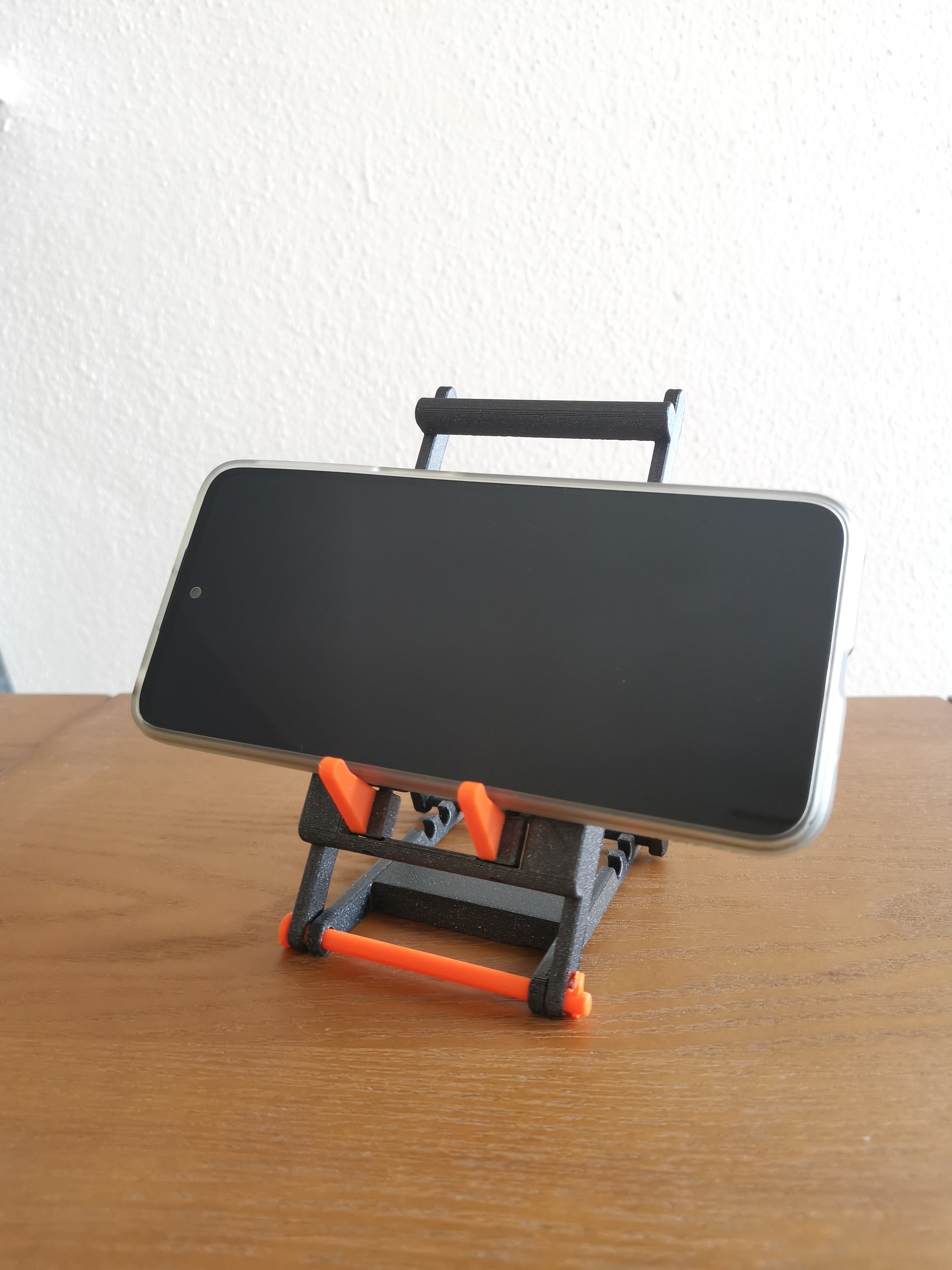 FOLDY 2.0 The Foldable and Adjustable Phone Holder by MadMango