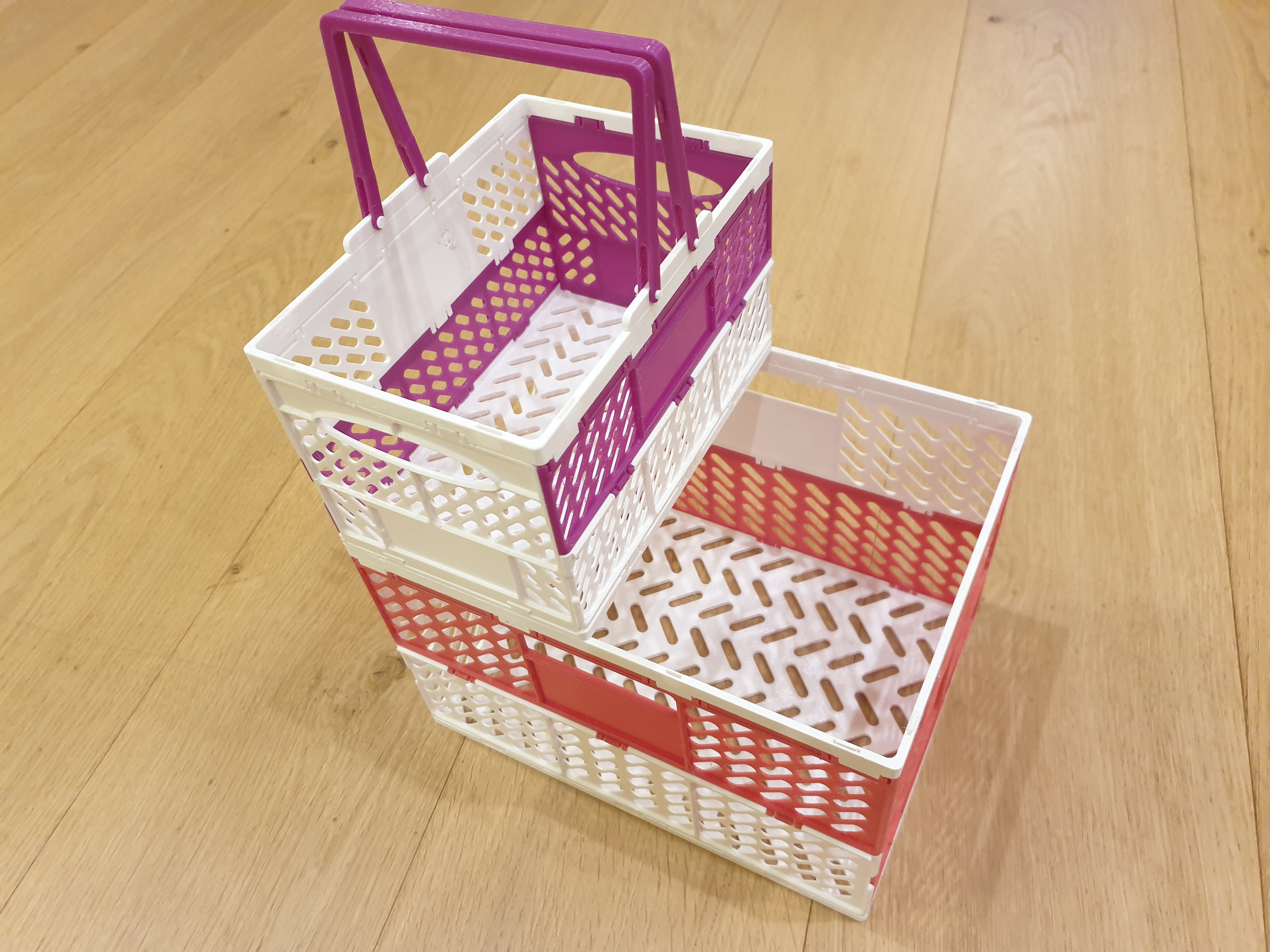 Miniatura 2 do modelo 3D Foldable crate, stackable, with handle and customizable label