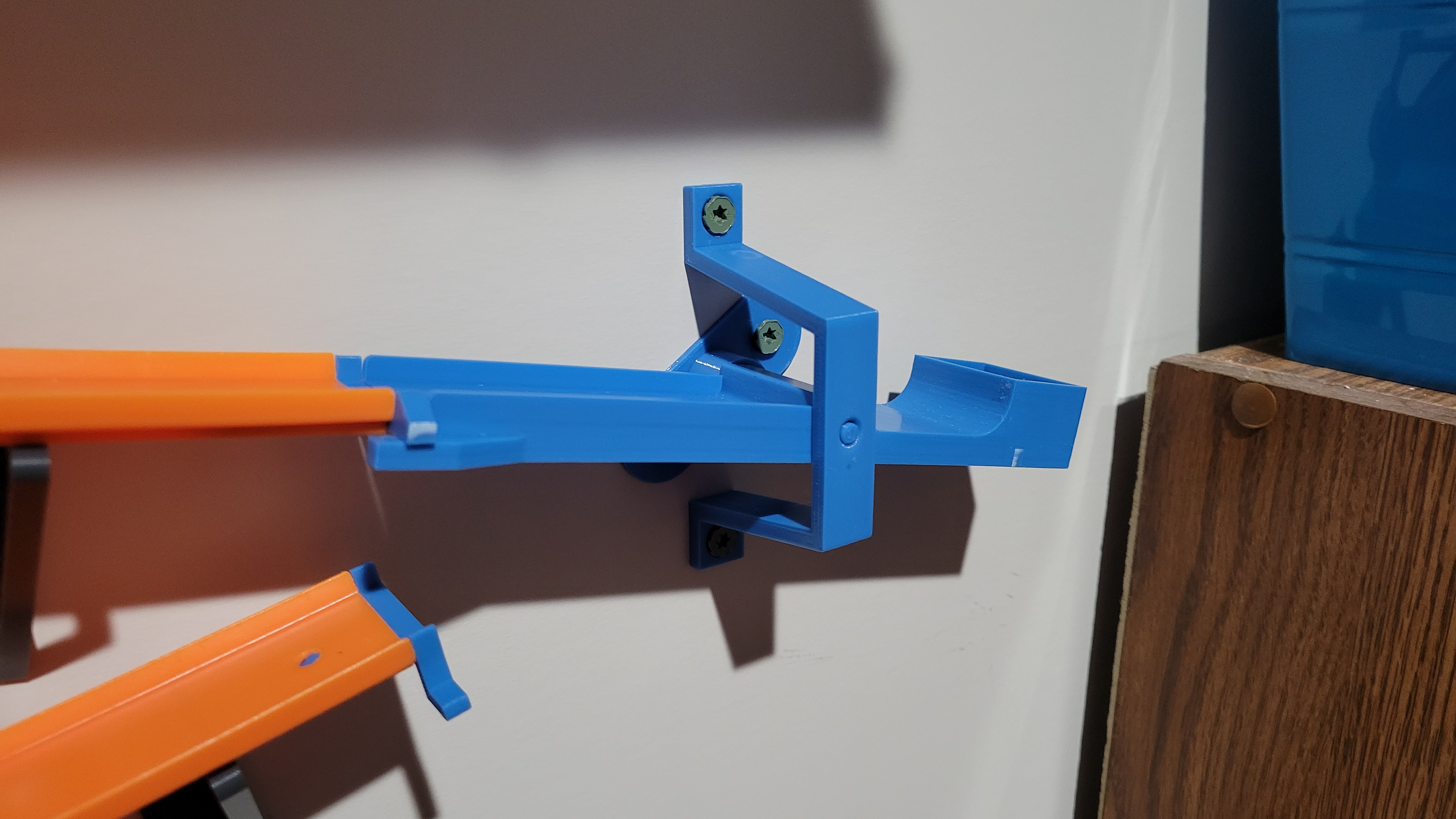 HW Wall Track - Back & Forth Gravity Drop