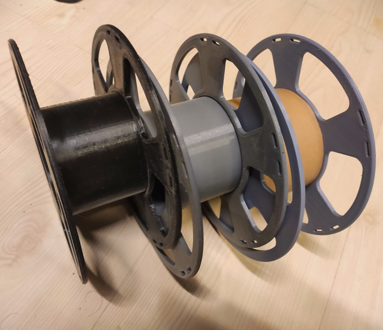 Filament Spool Screw Jointed by Klemhax Download free STL model