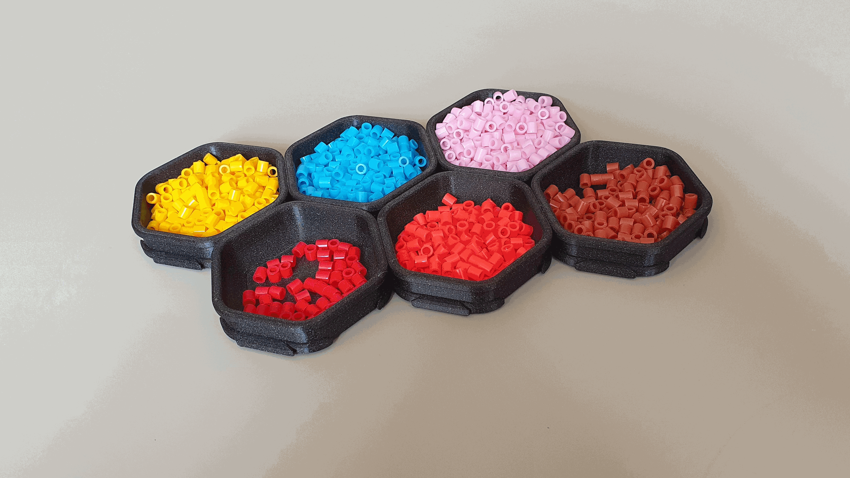Miniatura 5 do modelo 3D Interlockable Sorting Cups (now with Lids)