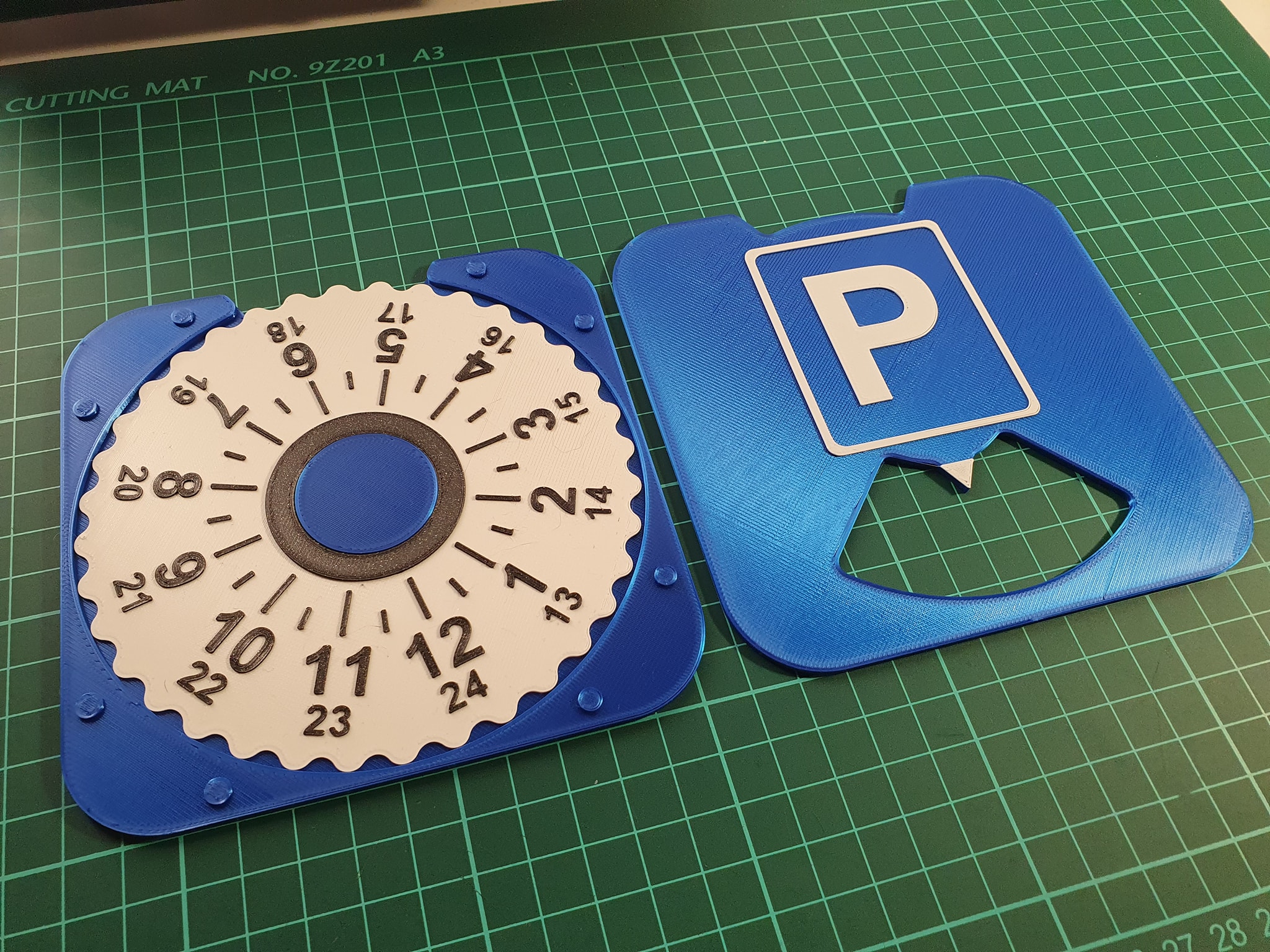 Miniatura 2 do modelo 3D Parking disc/clock