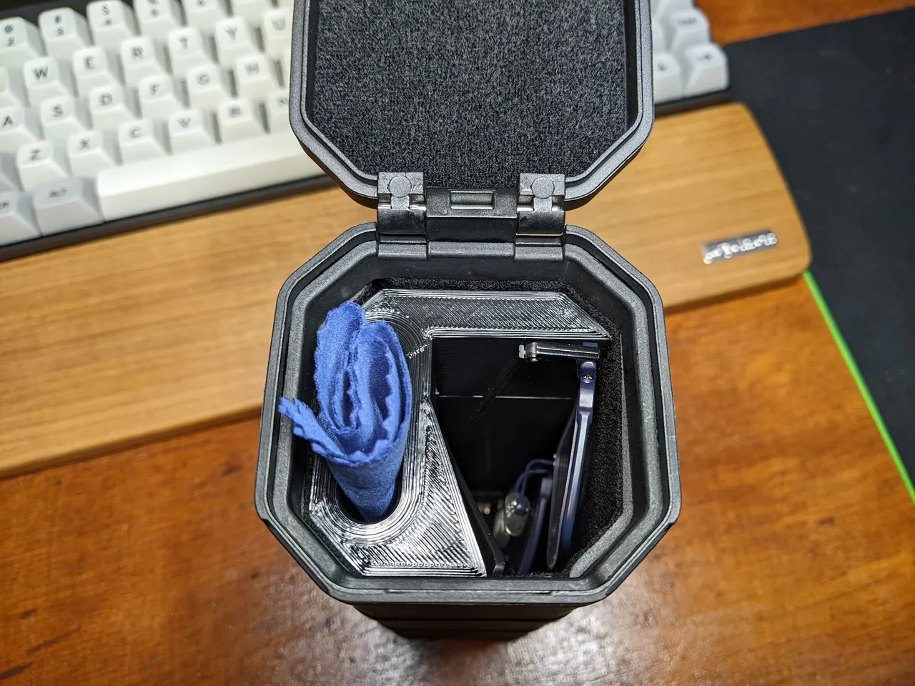 Insert for Glasses to suit WST Tactical Storage Box by xA59rhR8FF, Download free STL model