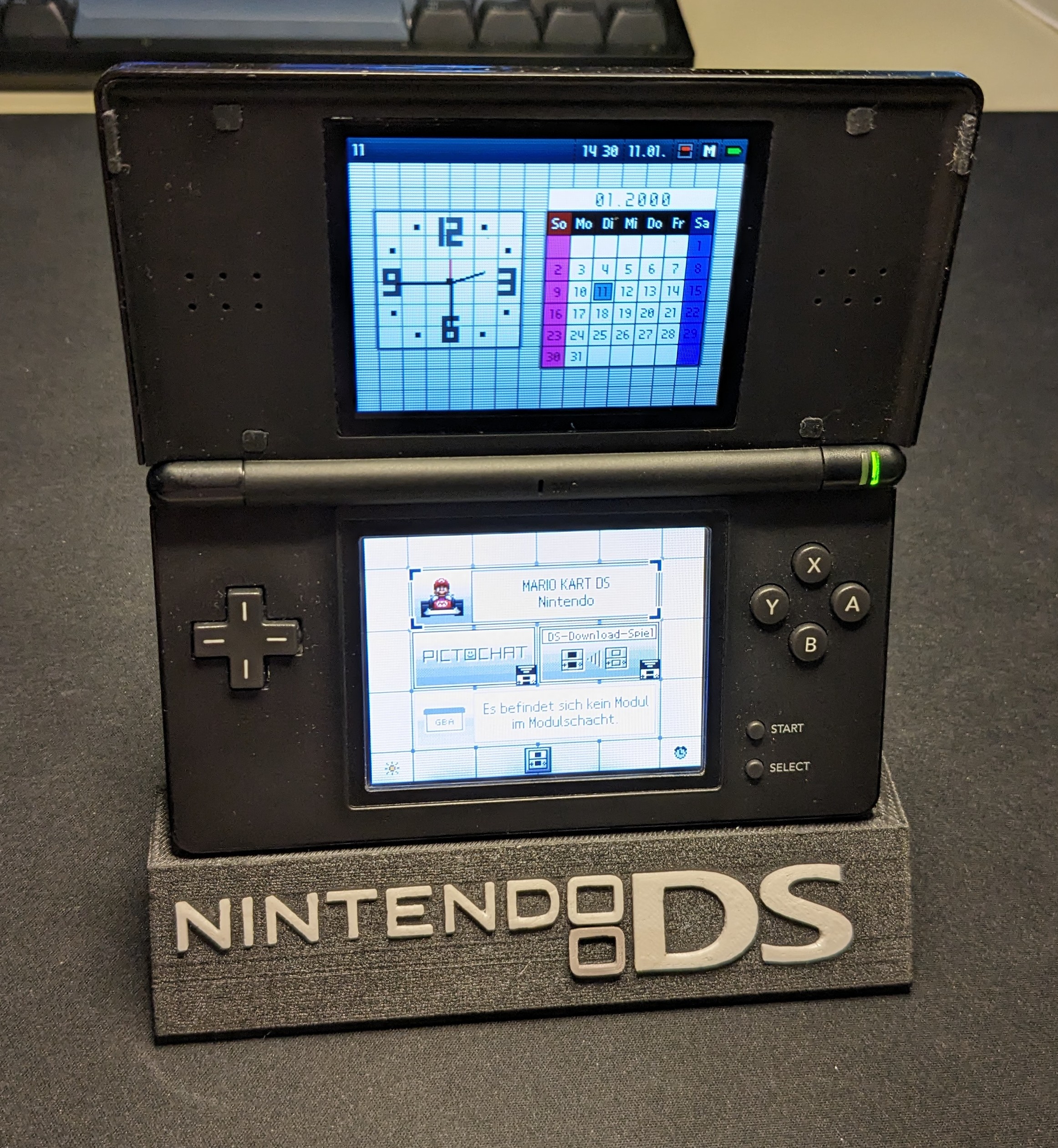 Nintendo DS Stand (Tiny)
