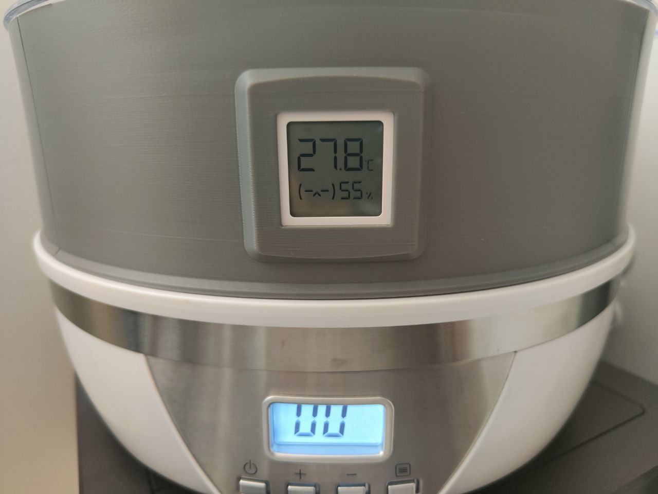 Extension for silvercrest dehydrator with placement for LYWSD03MMC BLE hygrometer 3D model thumbnail