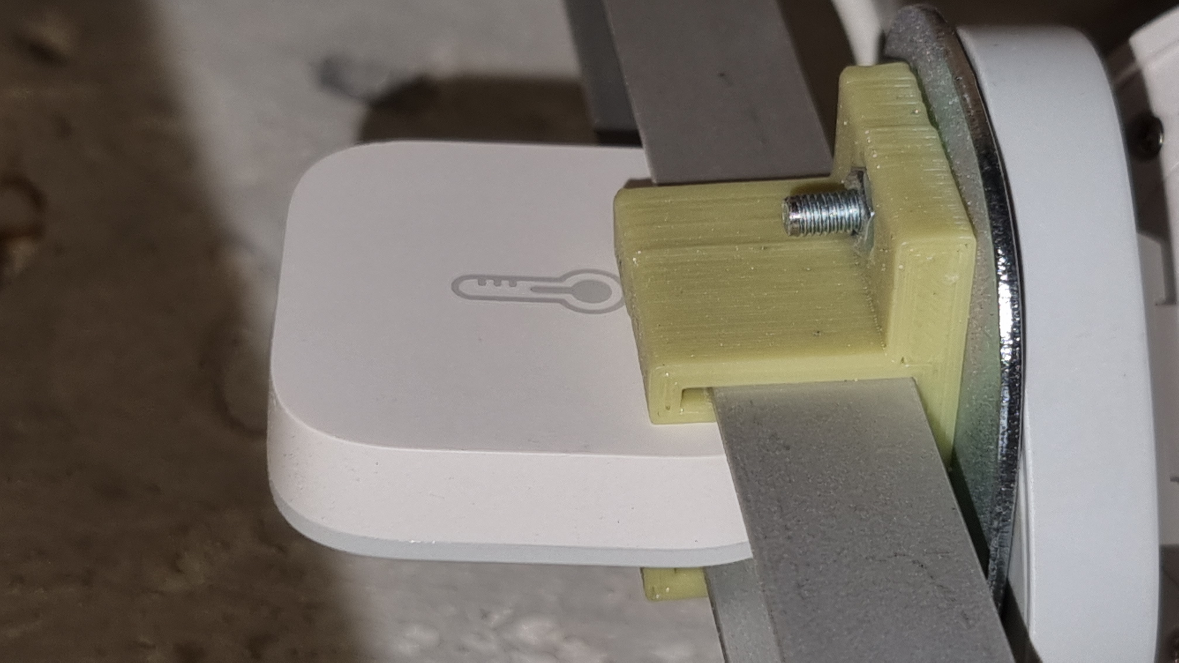 Mount for Aqara Temperature, Humidity and Air pressure sensor
