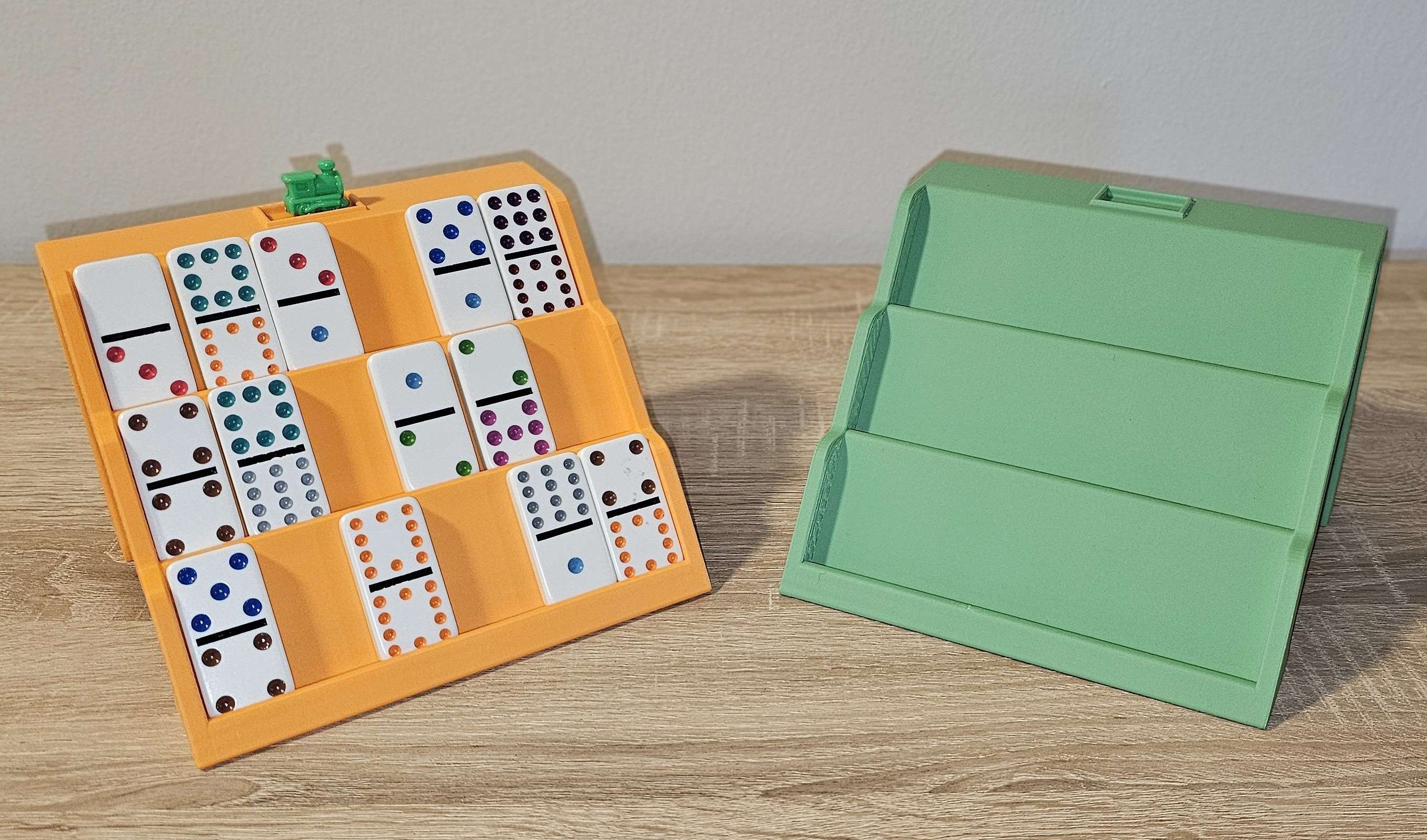 Mexican Train Stand V2 — miniatura 3