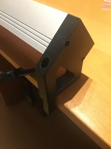 Bachmann CONI Desk Mount