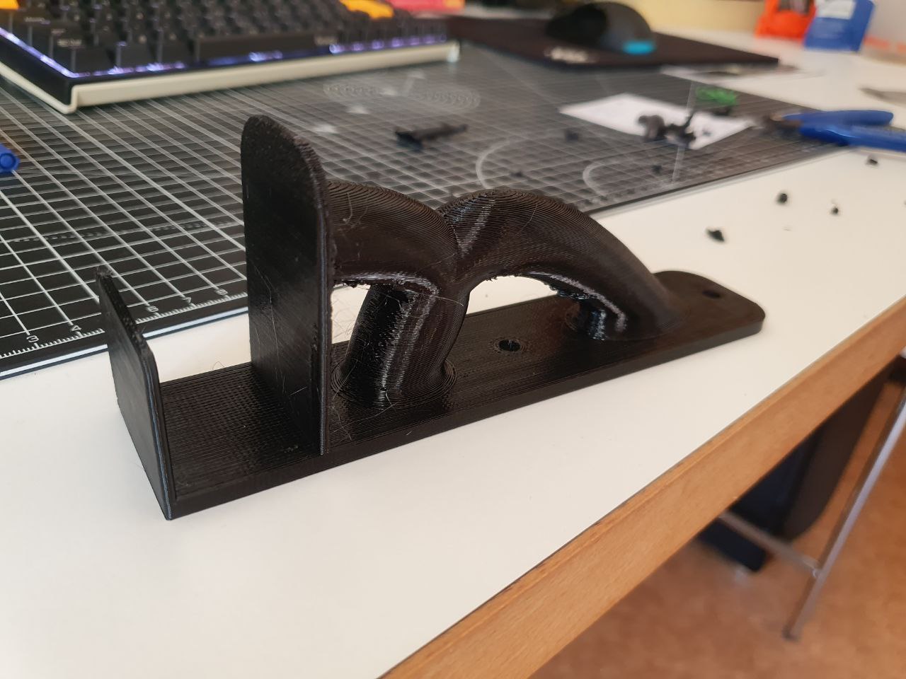 Generative Shape Bed Bracket — miniatura 2