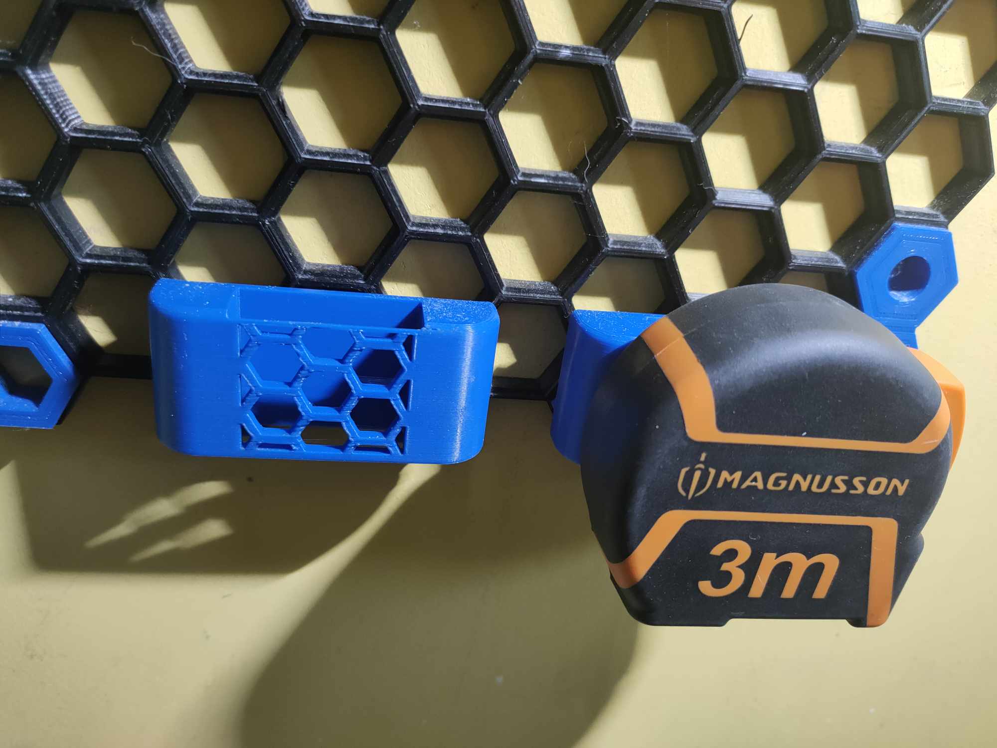 Tape measure Honeycomb Wall holder