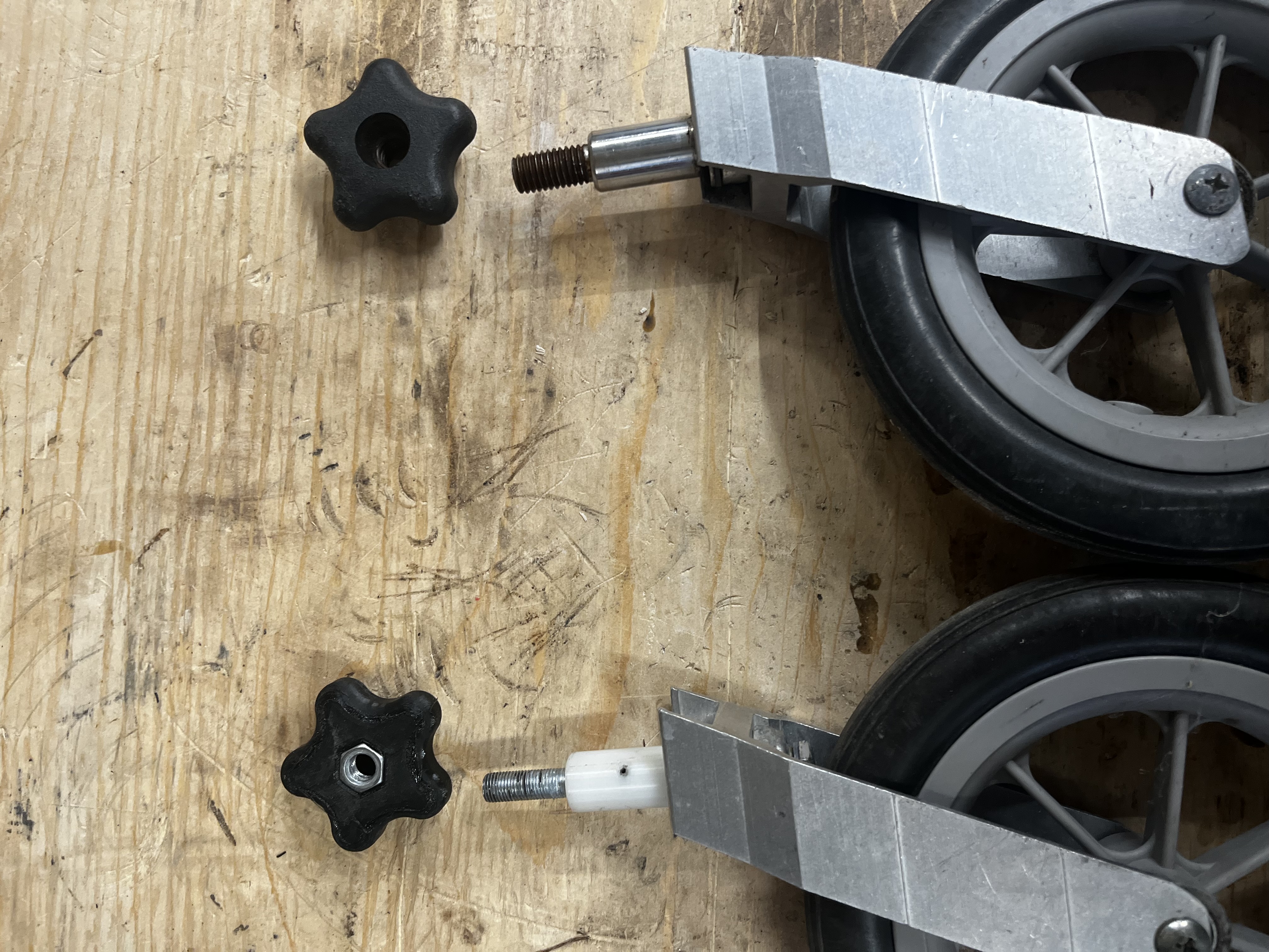 chariot (thule) bike trailer wheel shaft