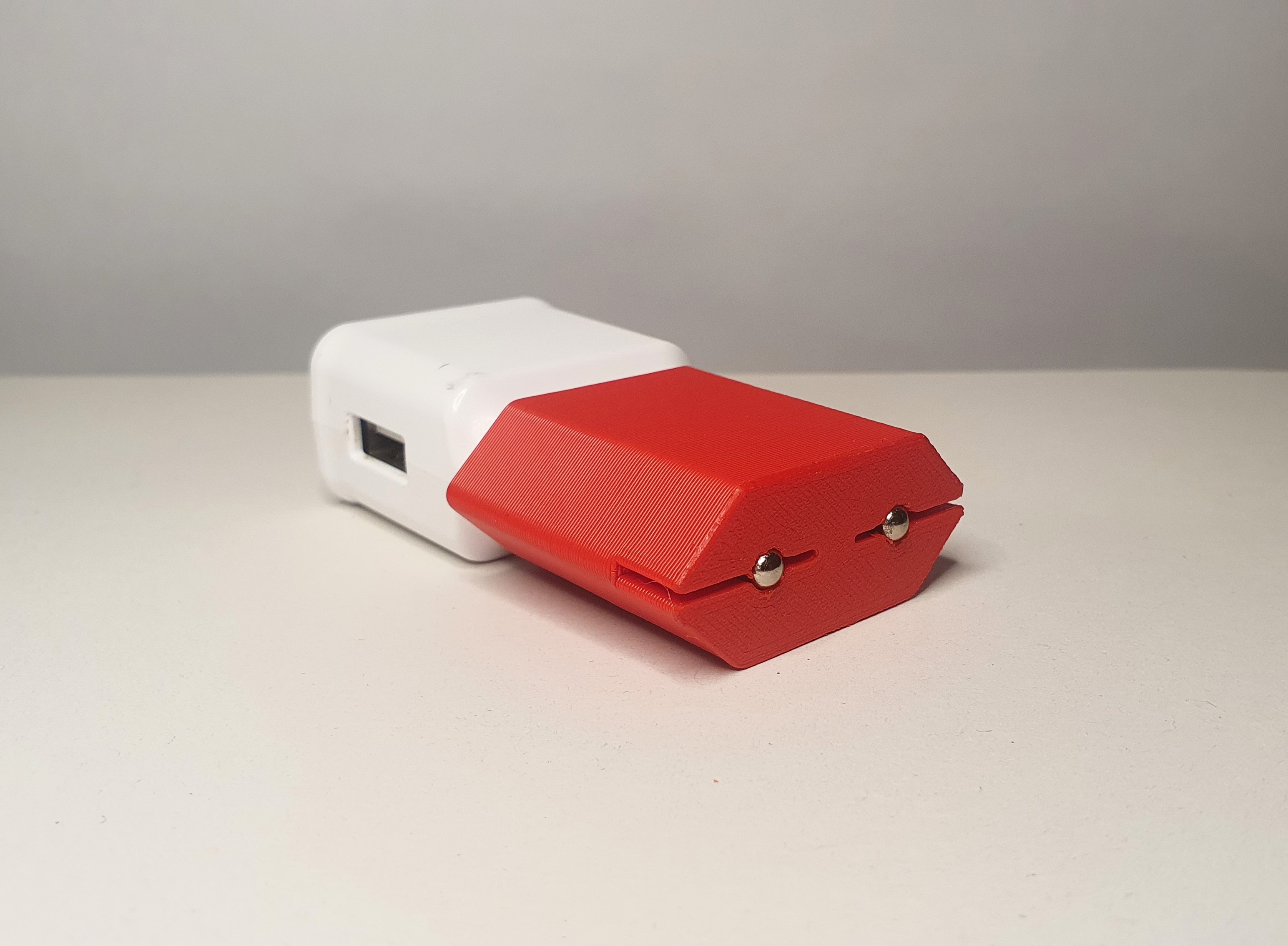 EU Plug Travel Protection
