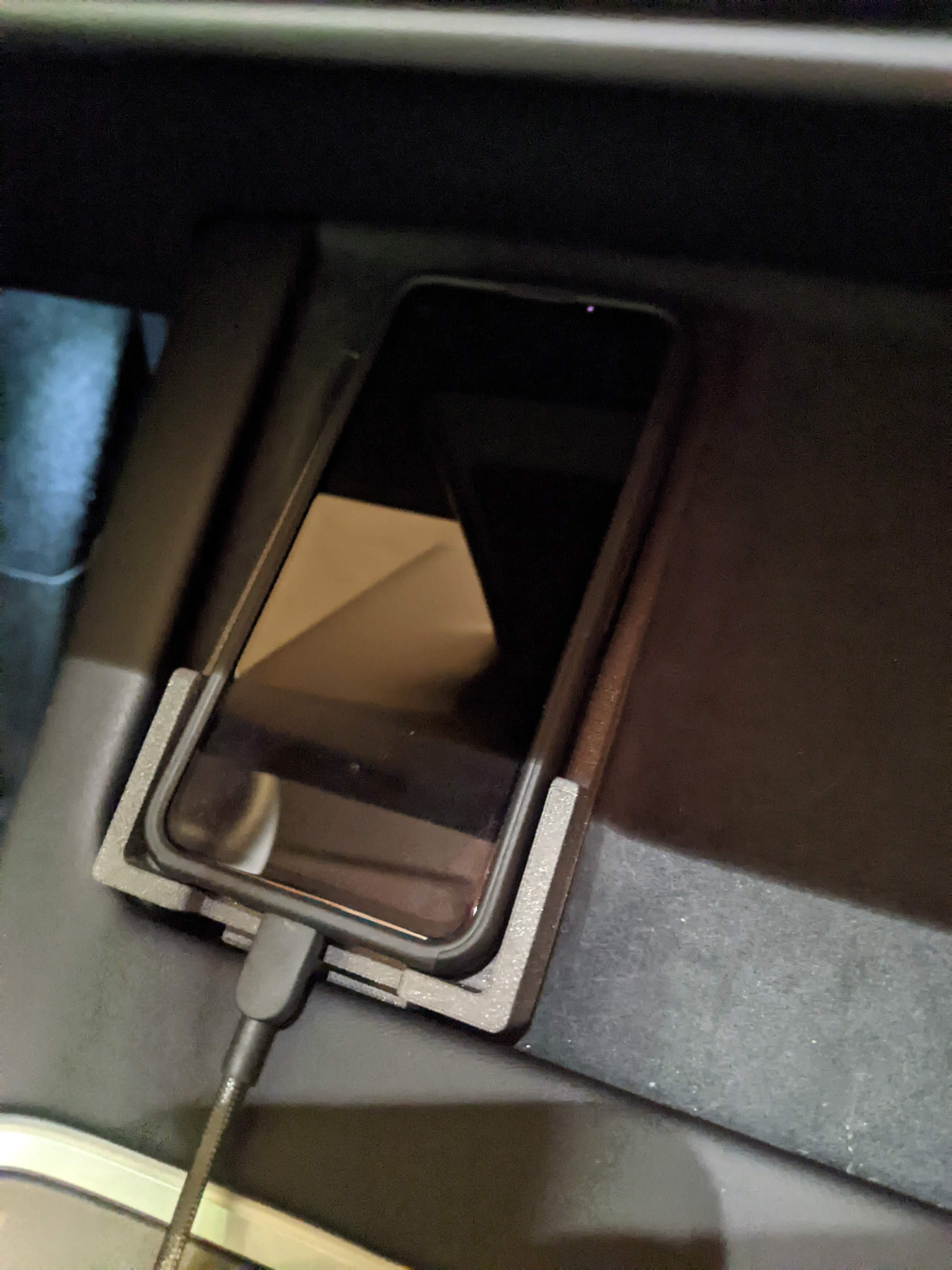 Tesla Model 3/Y Wired Charging Phone Holder