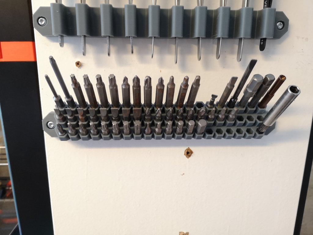 Wall mounted bit holder for 60pcs