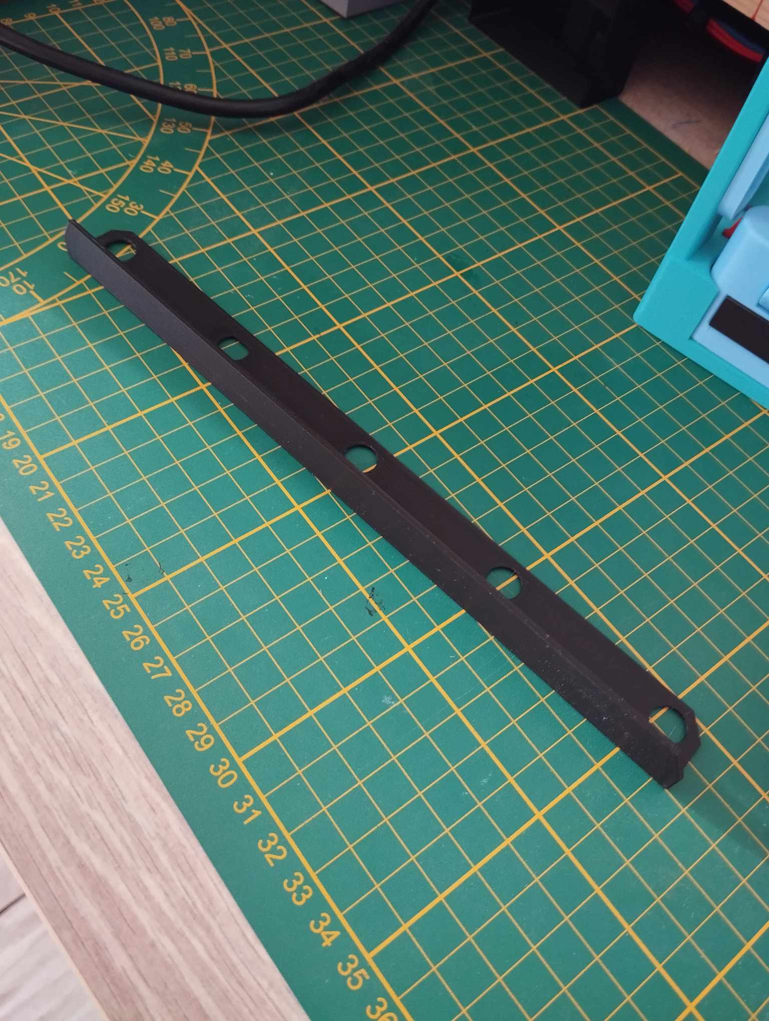Réglette buttoir pour tablette Dacia Duster II - sans Logo