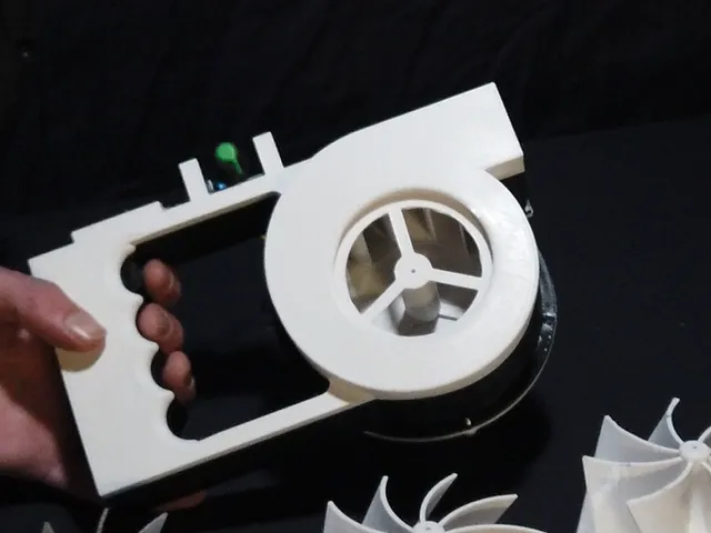 Hand held fan / blower using 130 v motor V2