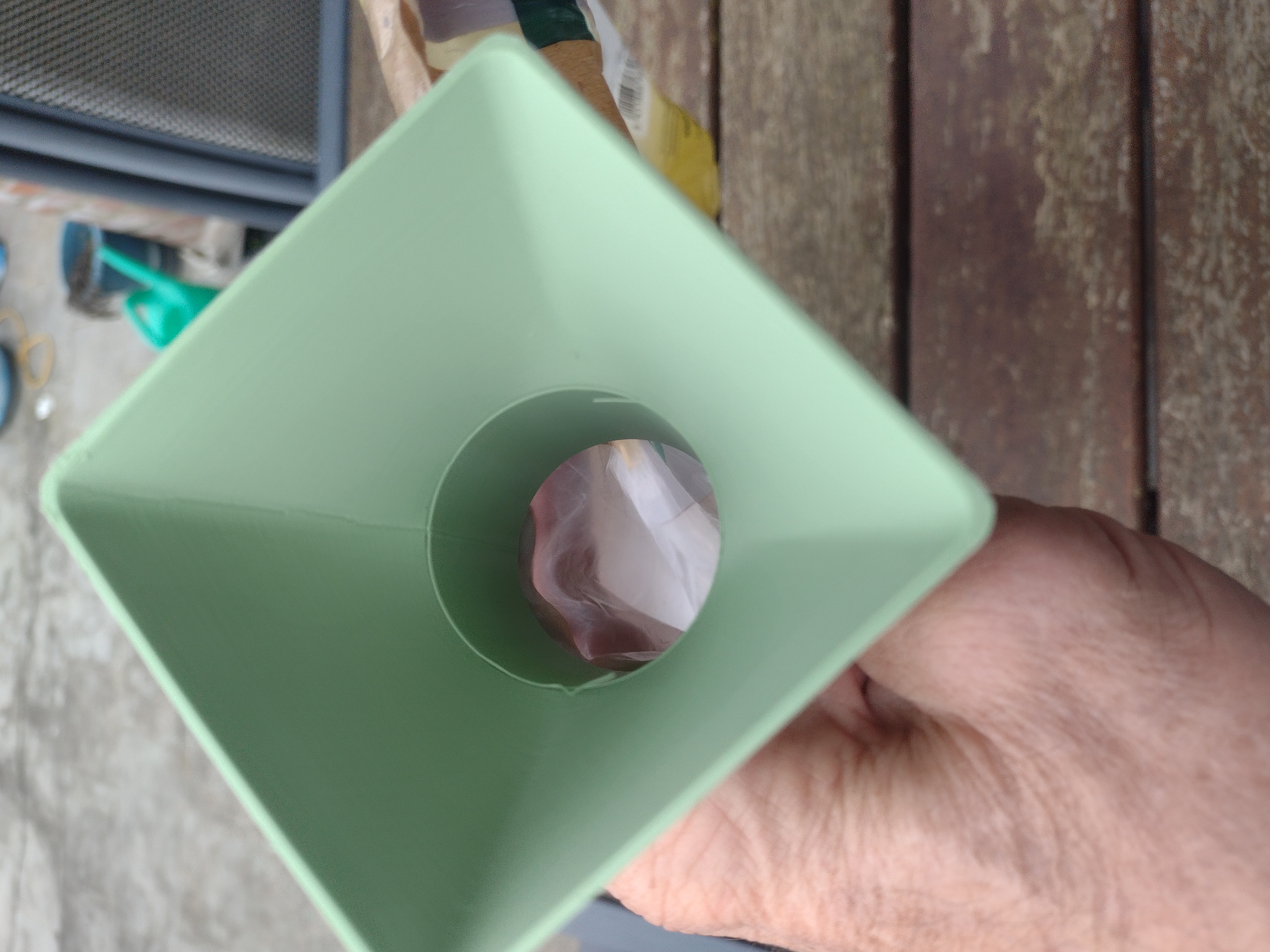 Vogel apennootjes zak vuller trechter, grote . Bird monkey nuts bag filler funnel, large. — miniatura 2