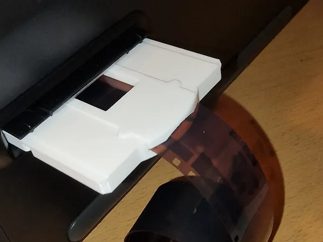 APS adapter for Plustek OpticFilm scanner