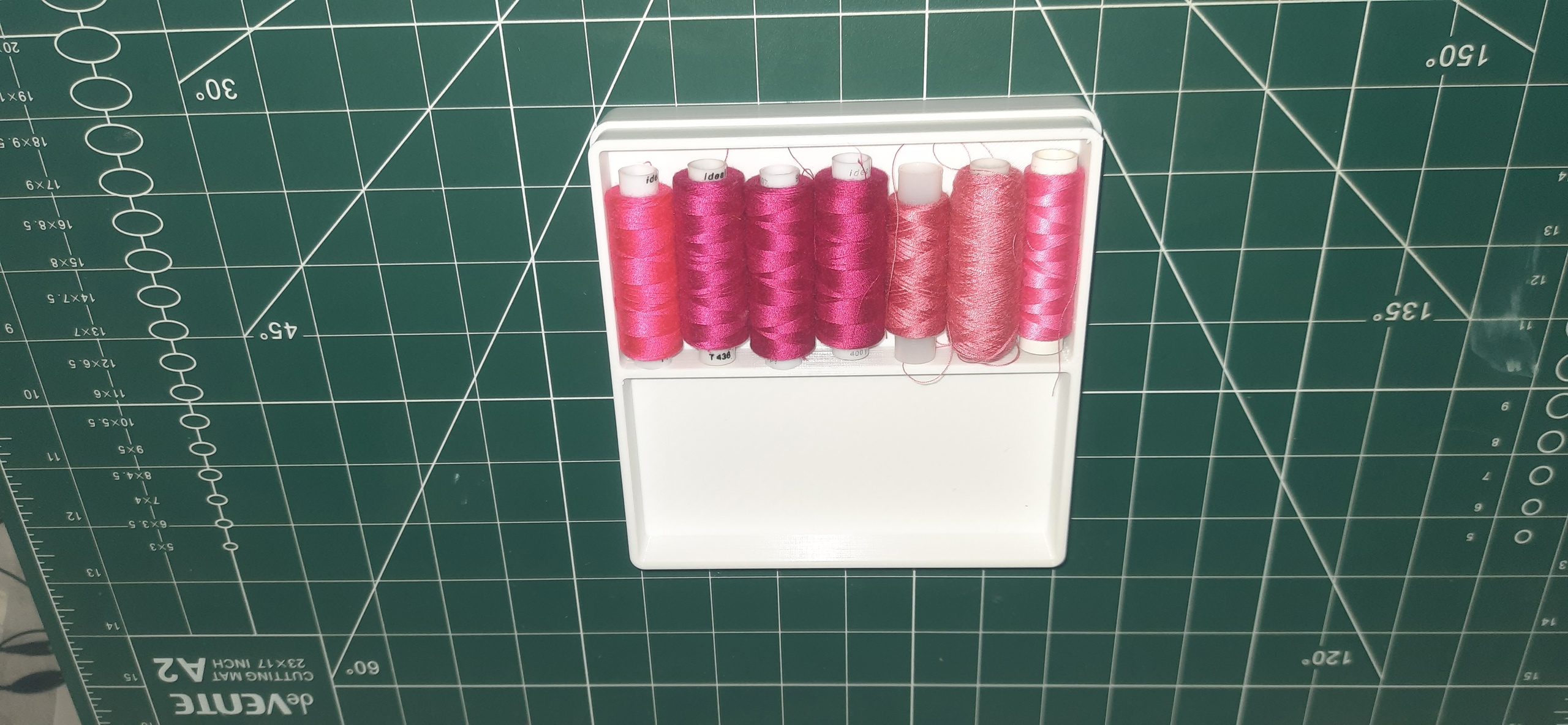 Miniatura 2 do modelo 3D Universal parametric box with lid