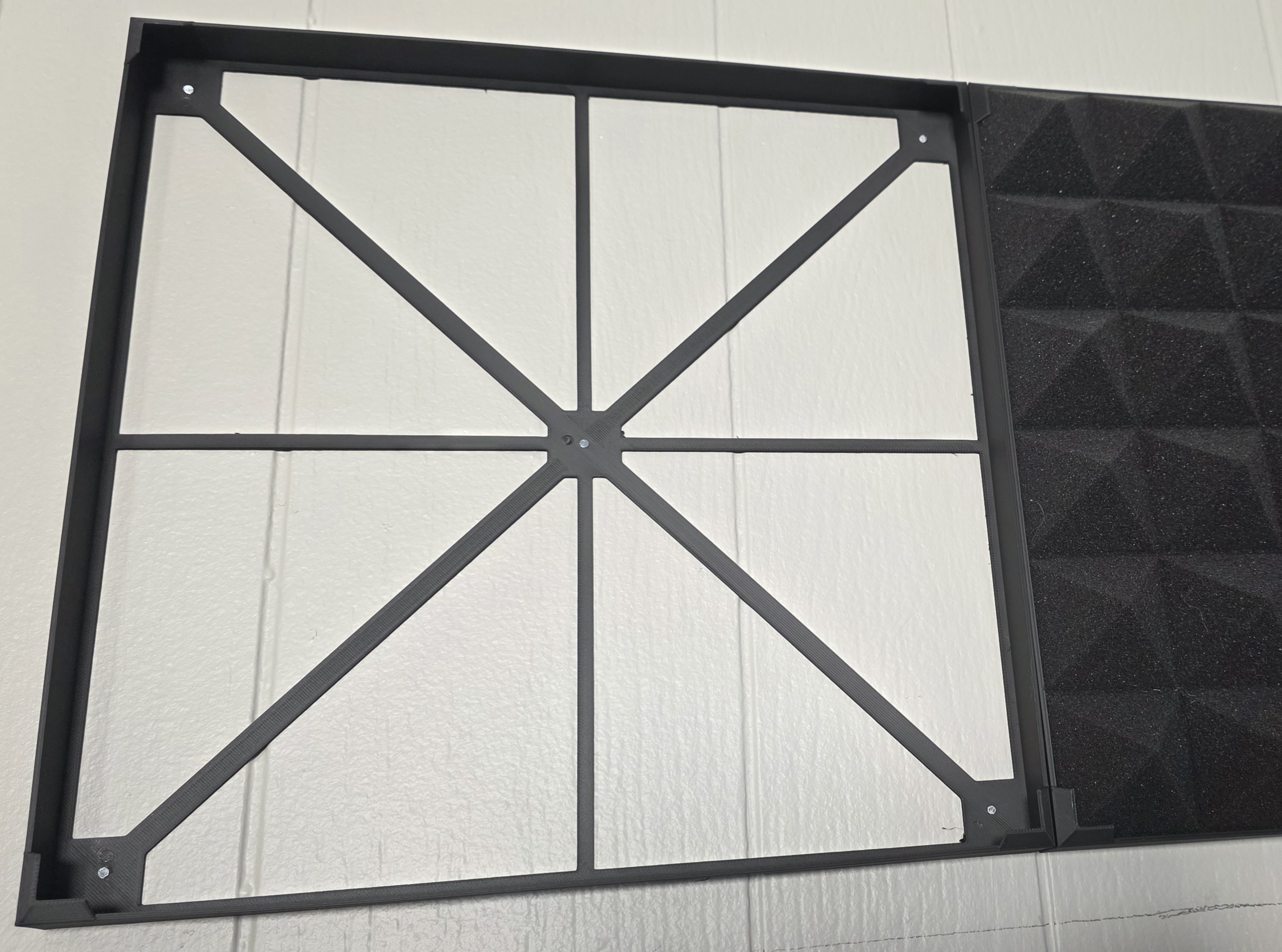 Pyramid Acoustic Foam Mount
