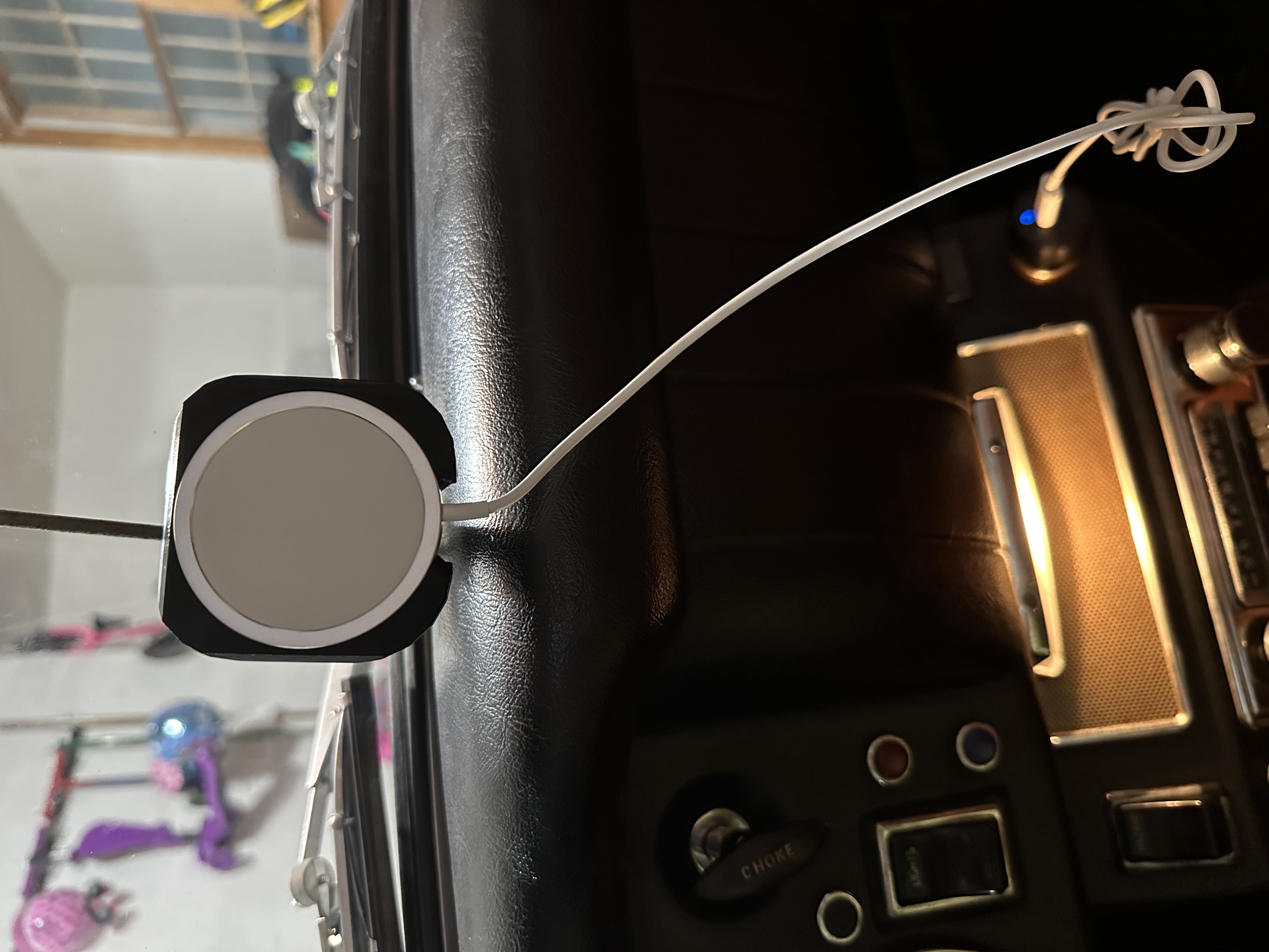 mg-midget-or-mgb-magsafe-phone-mount-by-print-it-download-free-stl