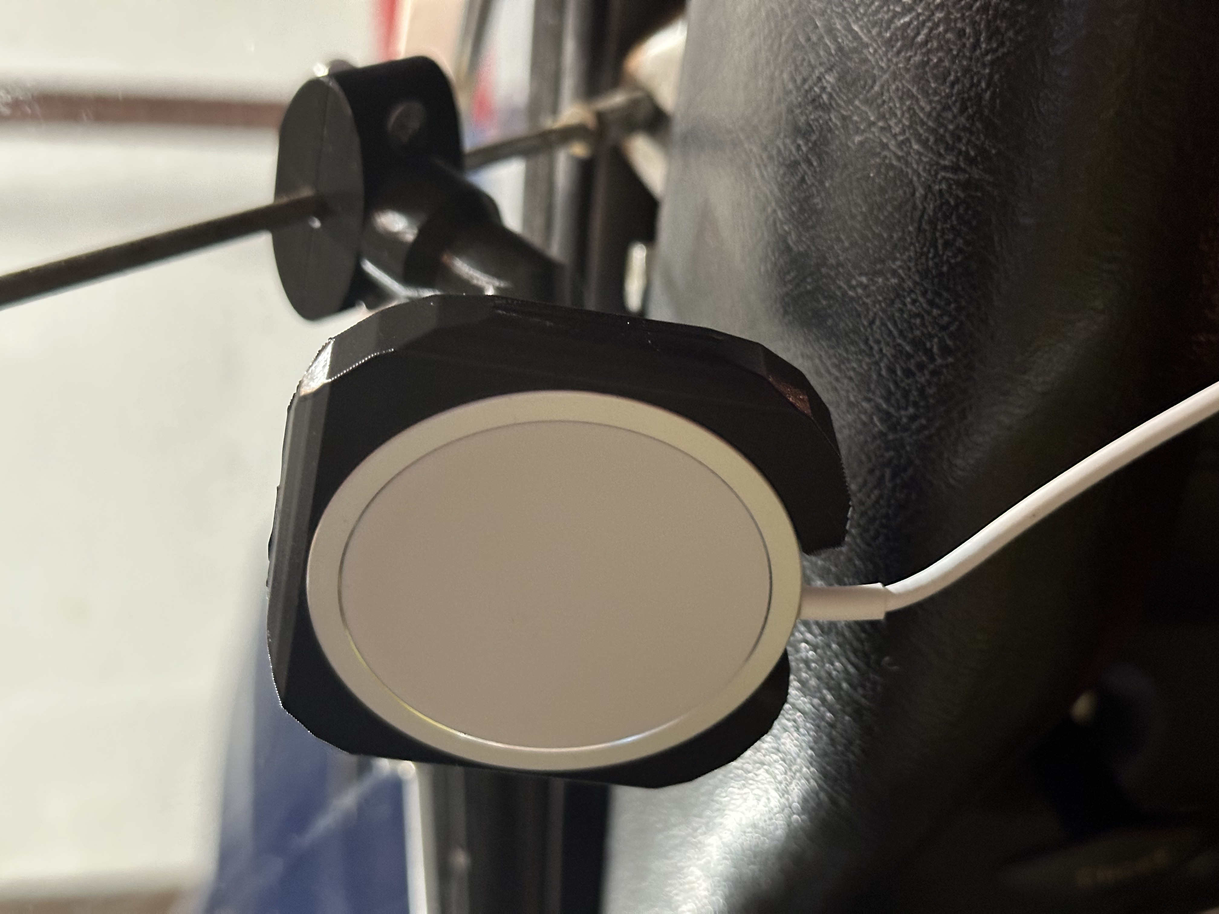 mg-midget-or-mgb-magsafe-phone-mount-by-print-it-download-free-stl