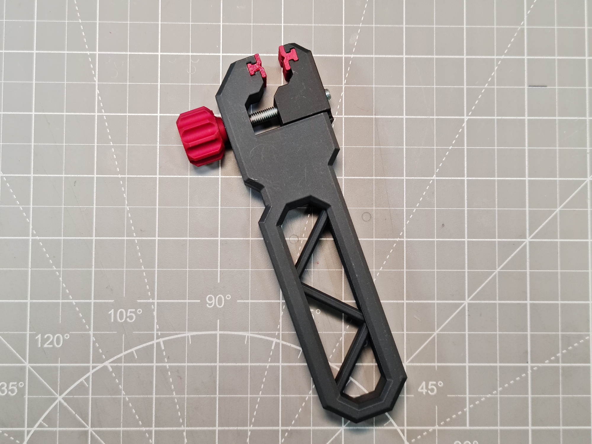 Hand Vise v1