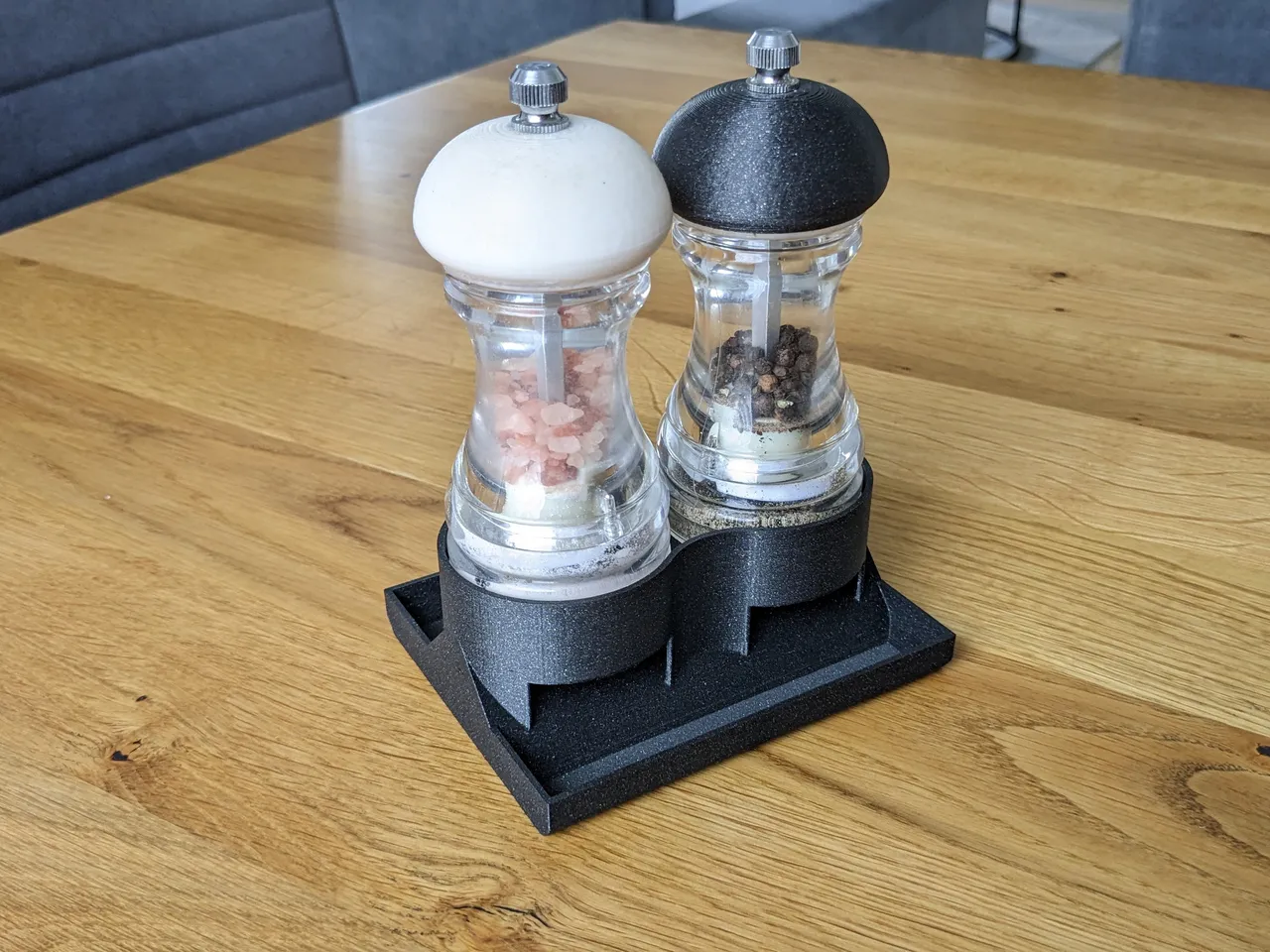 Salt and shop pepper grinder holder