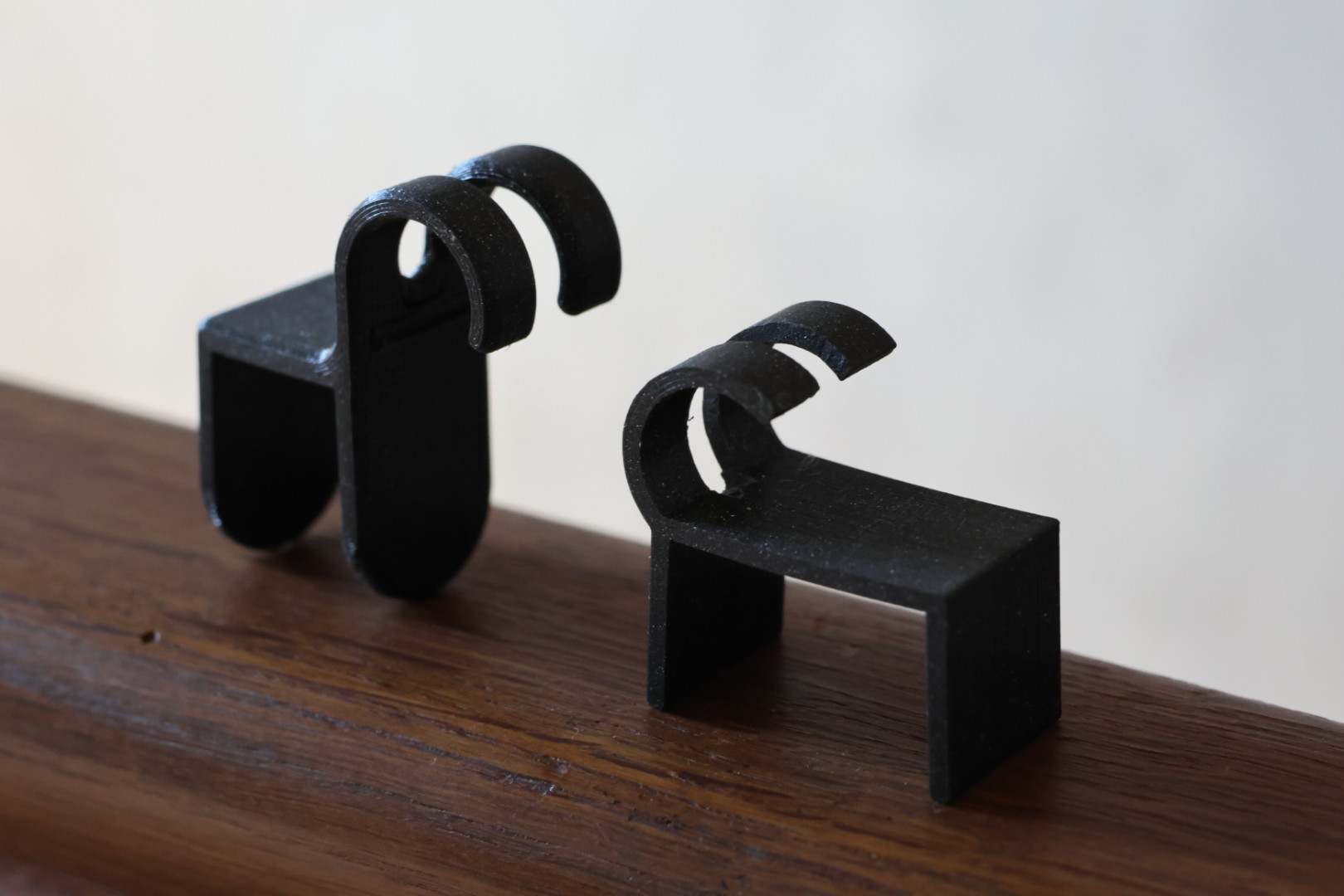Miniatura 7 do modelo 3D Support de câble pour table - table cable holder
