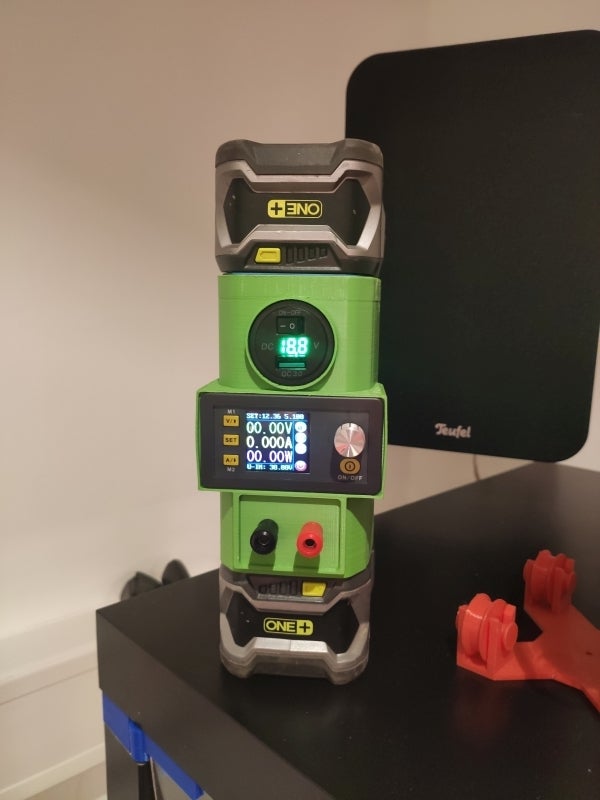 Ryobi mobile Lab Powersupply with QC 3.0 Charger