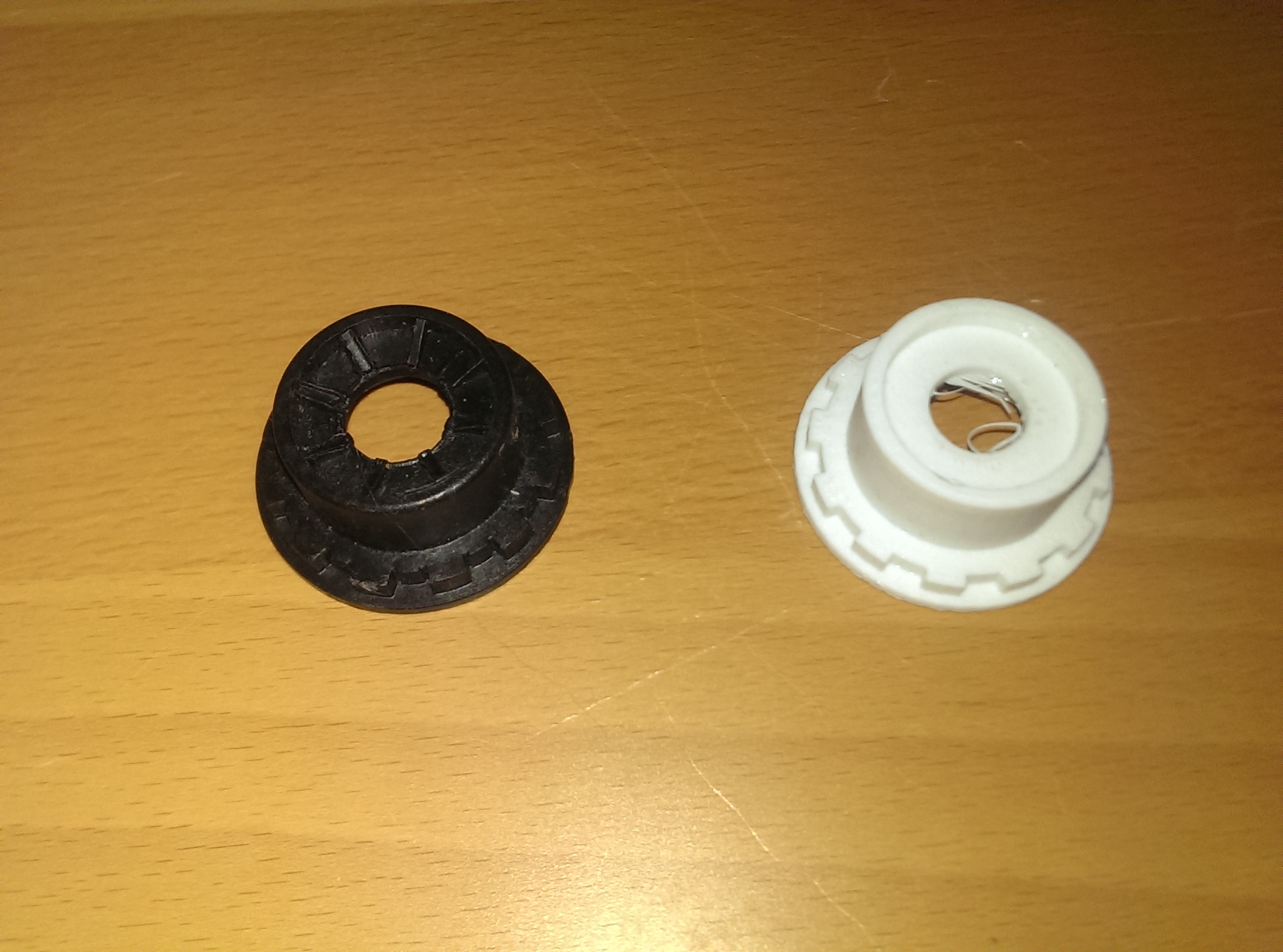 Bissell 15" Brush Assembly Bearing Holder