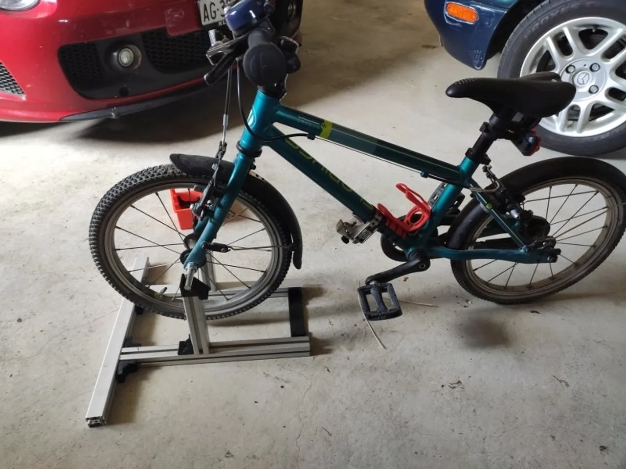 Childs bike clearance stand