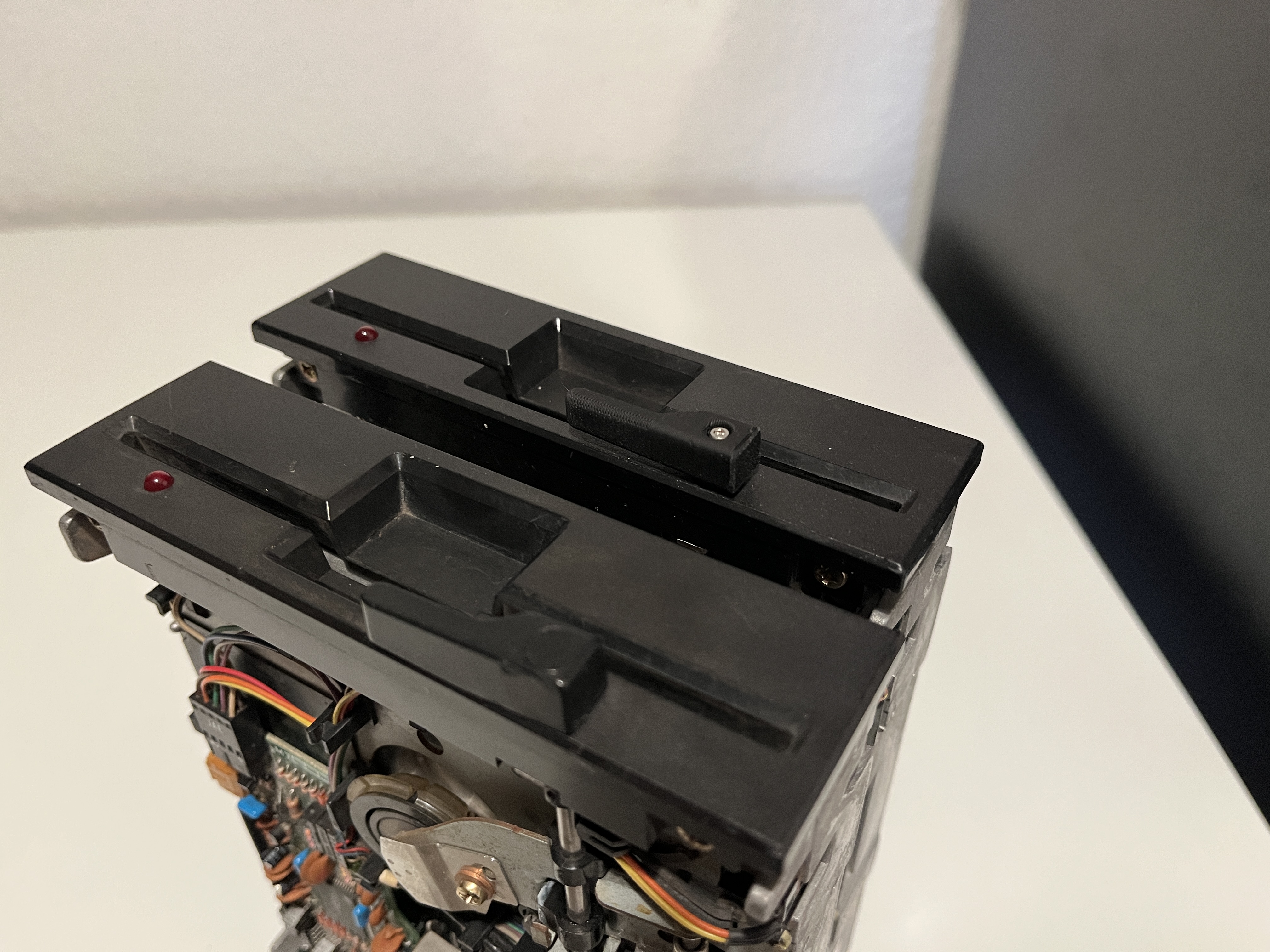 Mitsubishi MF501B floppy lock arm