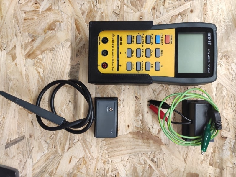 Wandhalter für LCR METER DE-5000