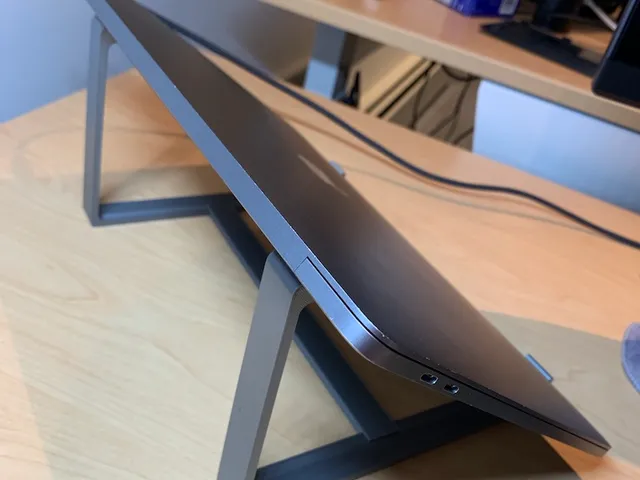 Macbook Pro Stand