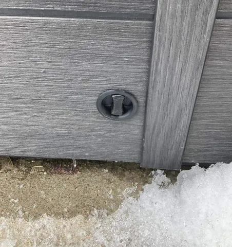 Hot tub round flange for acces panel (Dynasty SPAS)