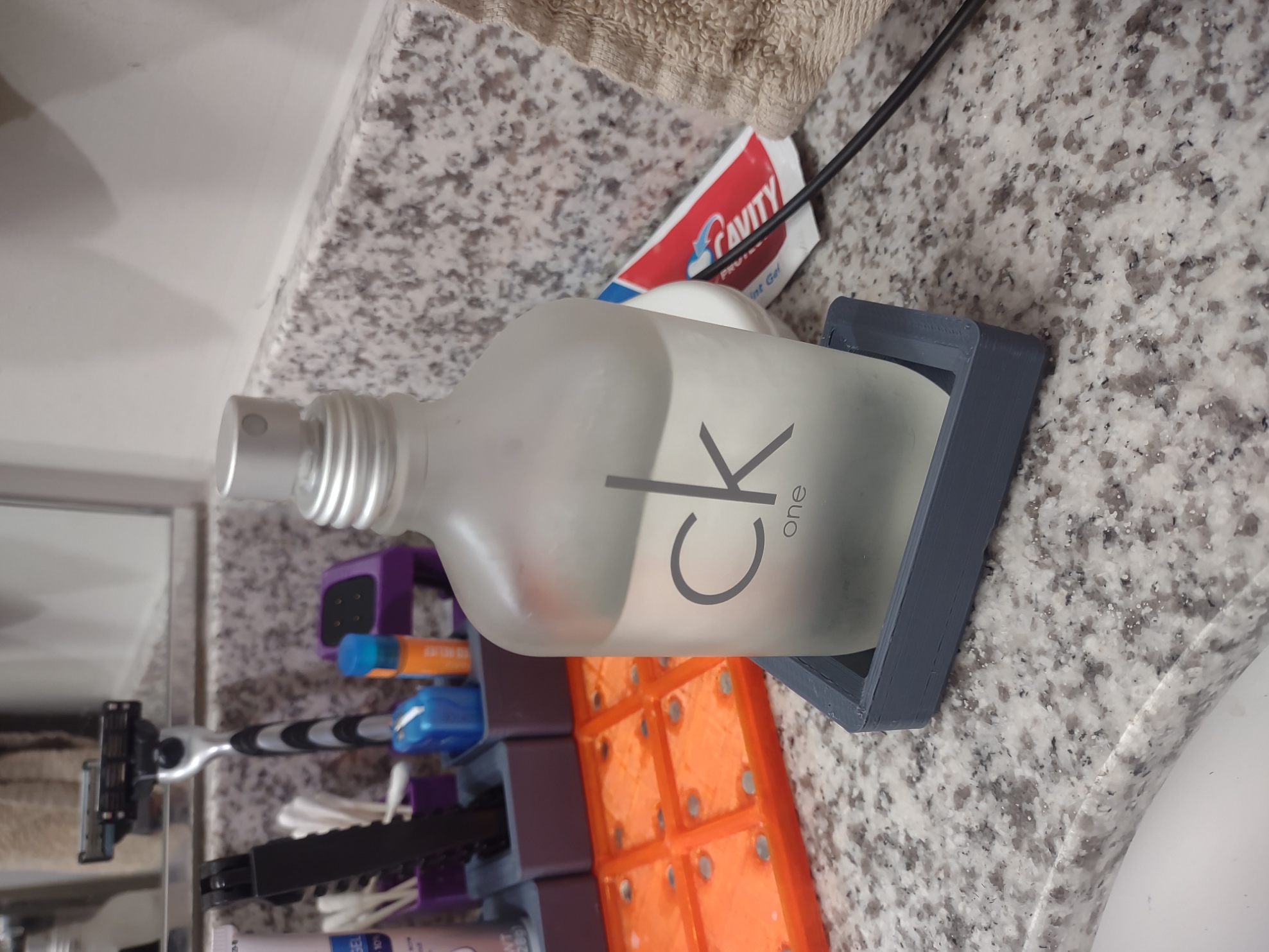 Gridfinity cologne holder