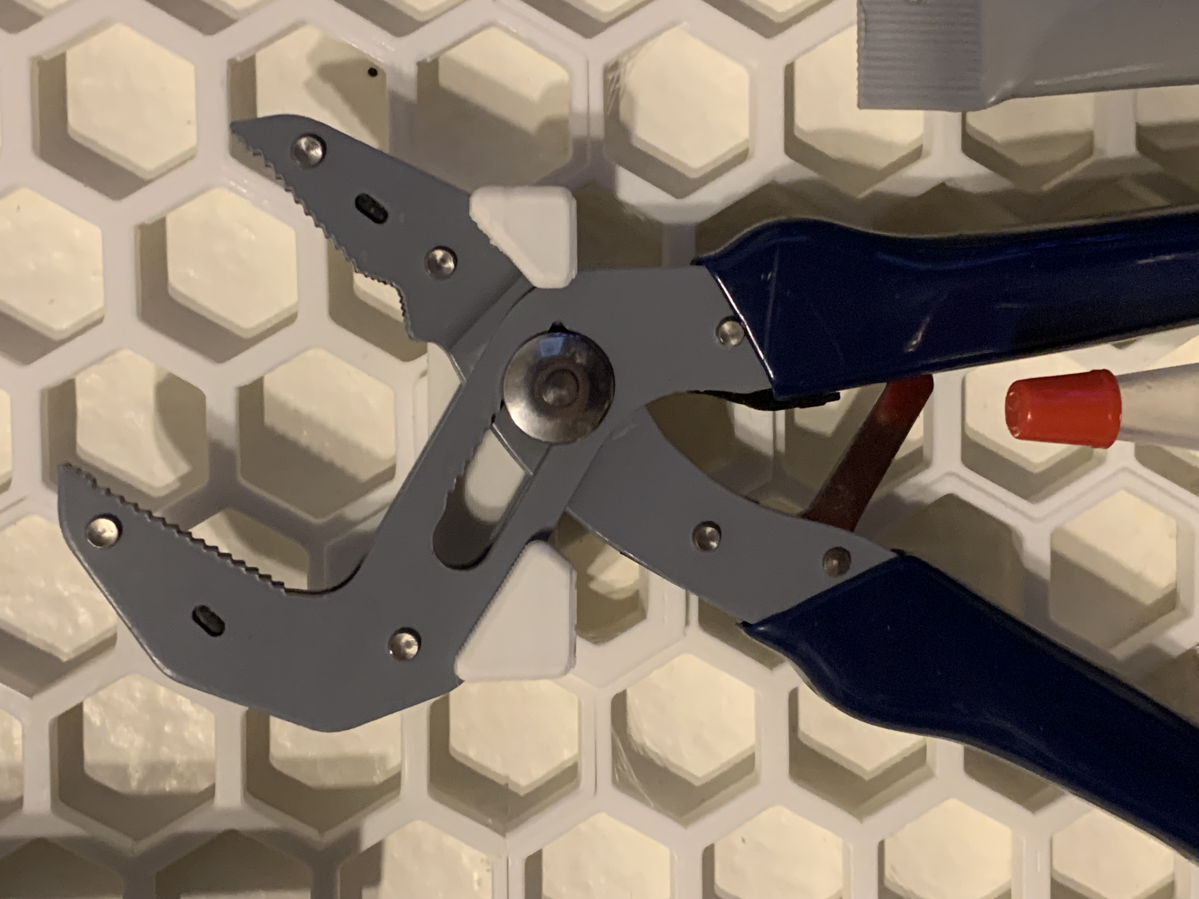 HSW QUINN 7in. Self Adjusting Pliers (Harbor Freight) by JohnMartin