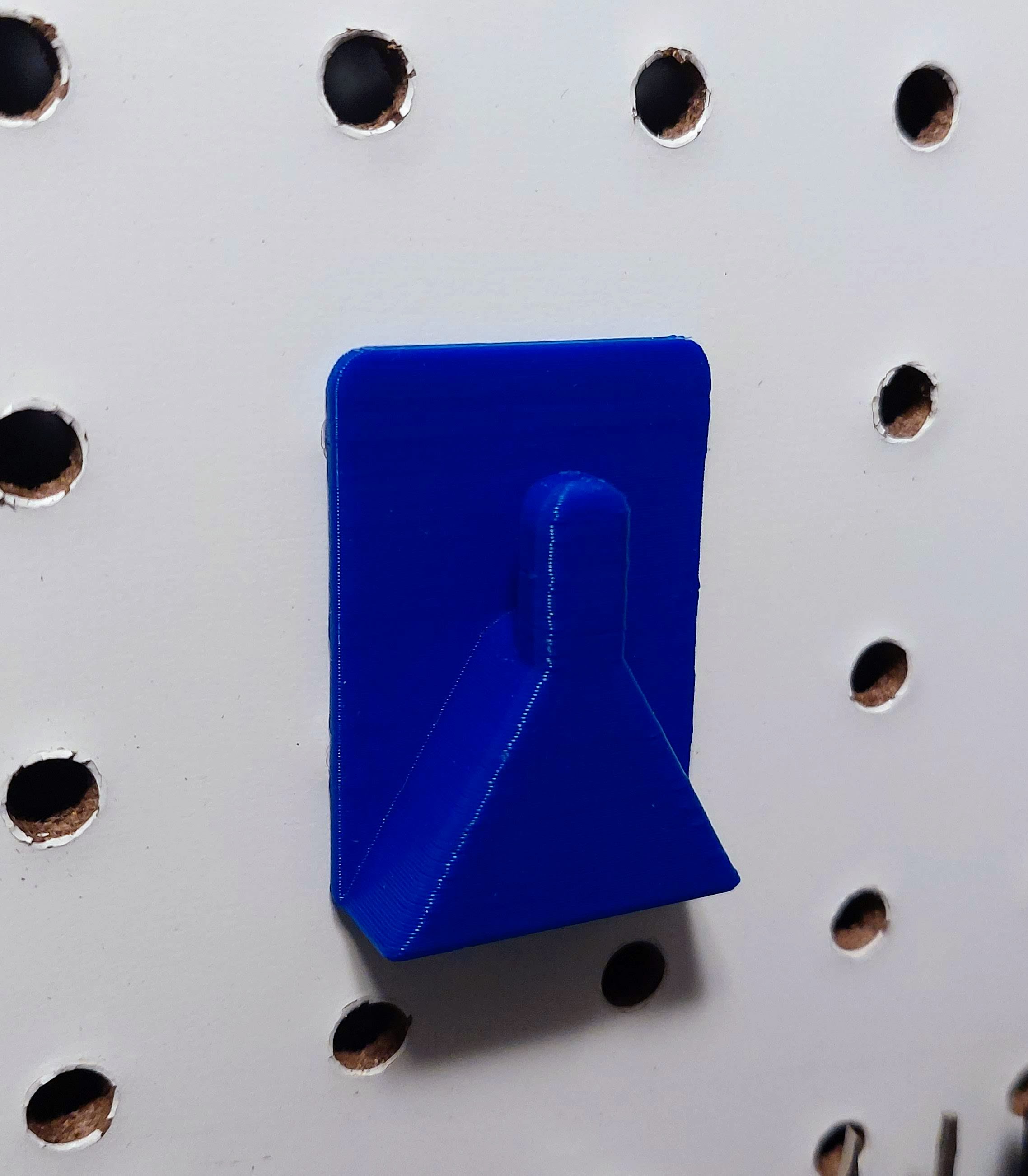 Pegboard Safety Glasses Holder by Blackcrow Download free STL model