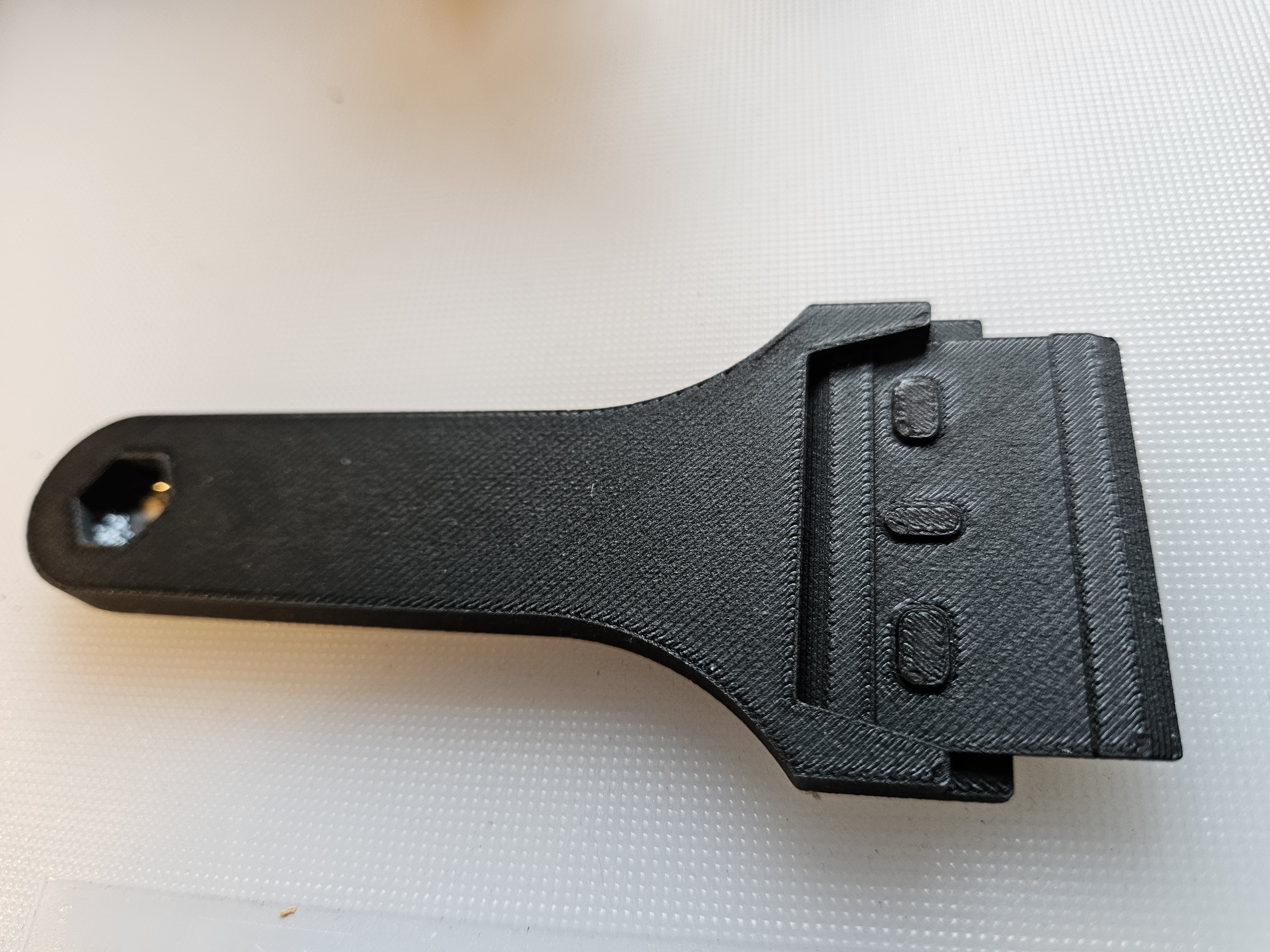 Bed scraper
