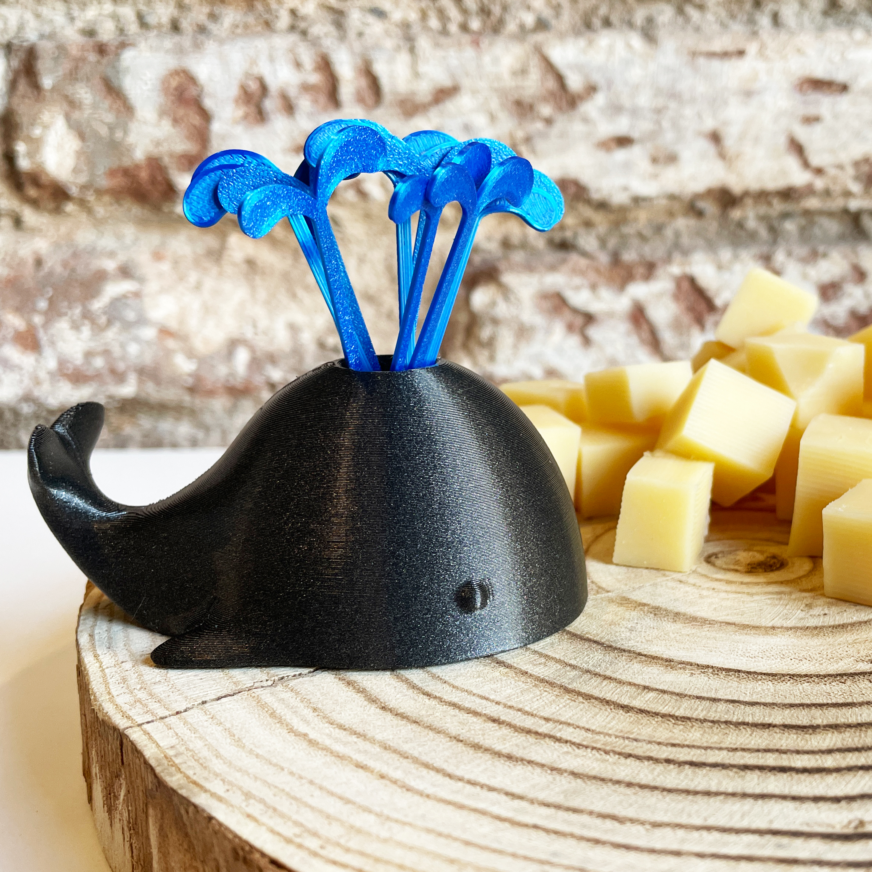 CUTE WHALE TOOTHPICK HOLDER