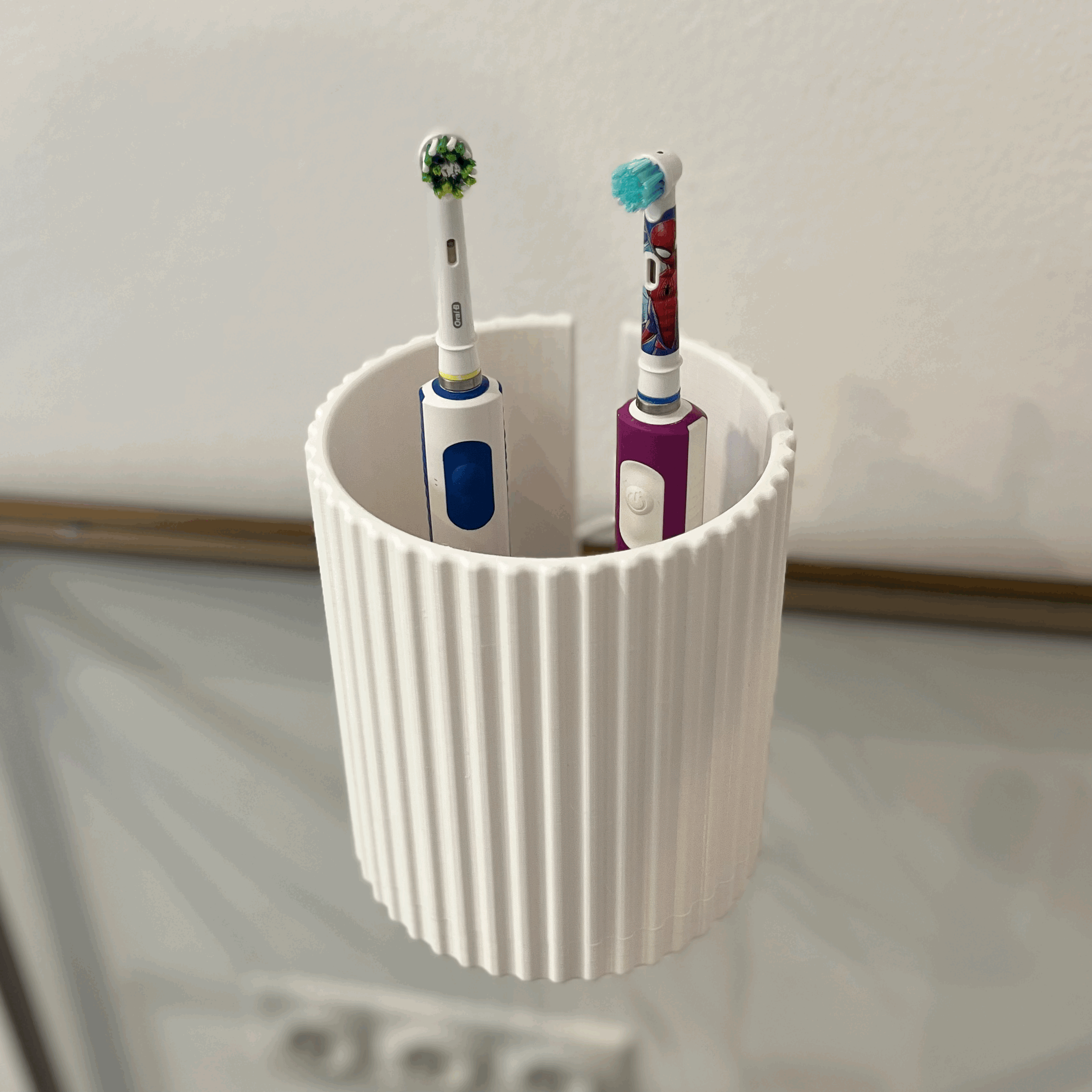 Toothbrush Charging Station by Leo Download free STL model