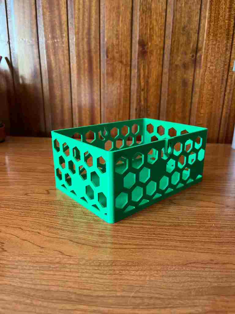 Miniatura 4 do modelo 3D Rectangular organizer with hexagonal honeycomb pattern