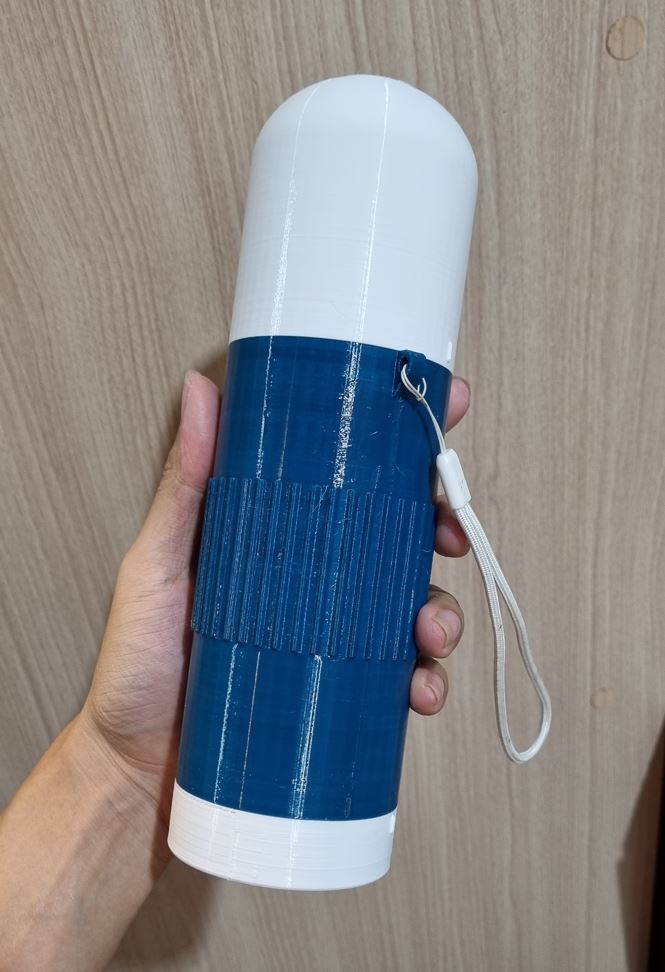 Travel Container [with multiple compartments] by SimplyHong Download