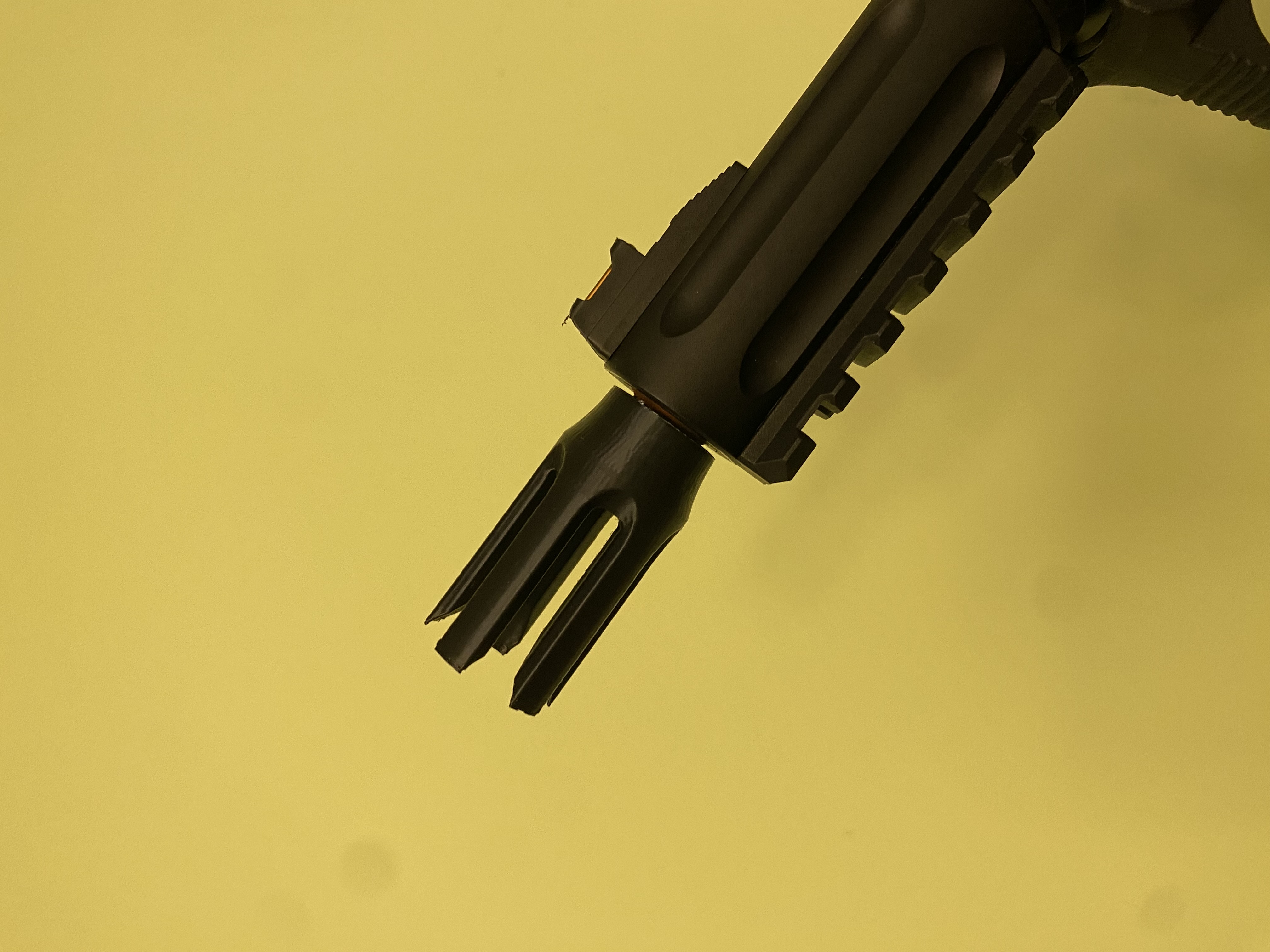 Pointy flash hider 14mm CCW for airsoft