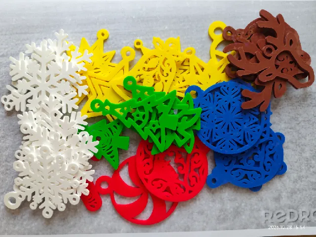 Christmas Tree Ornaments – Festive Holiday Decorations