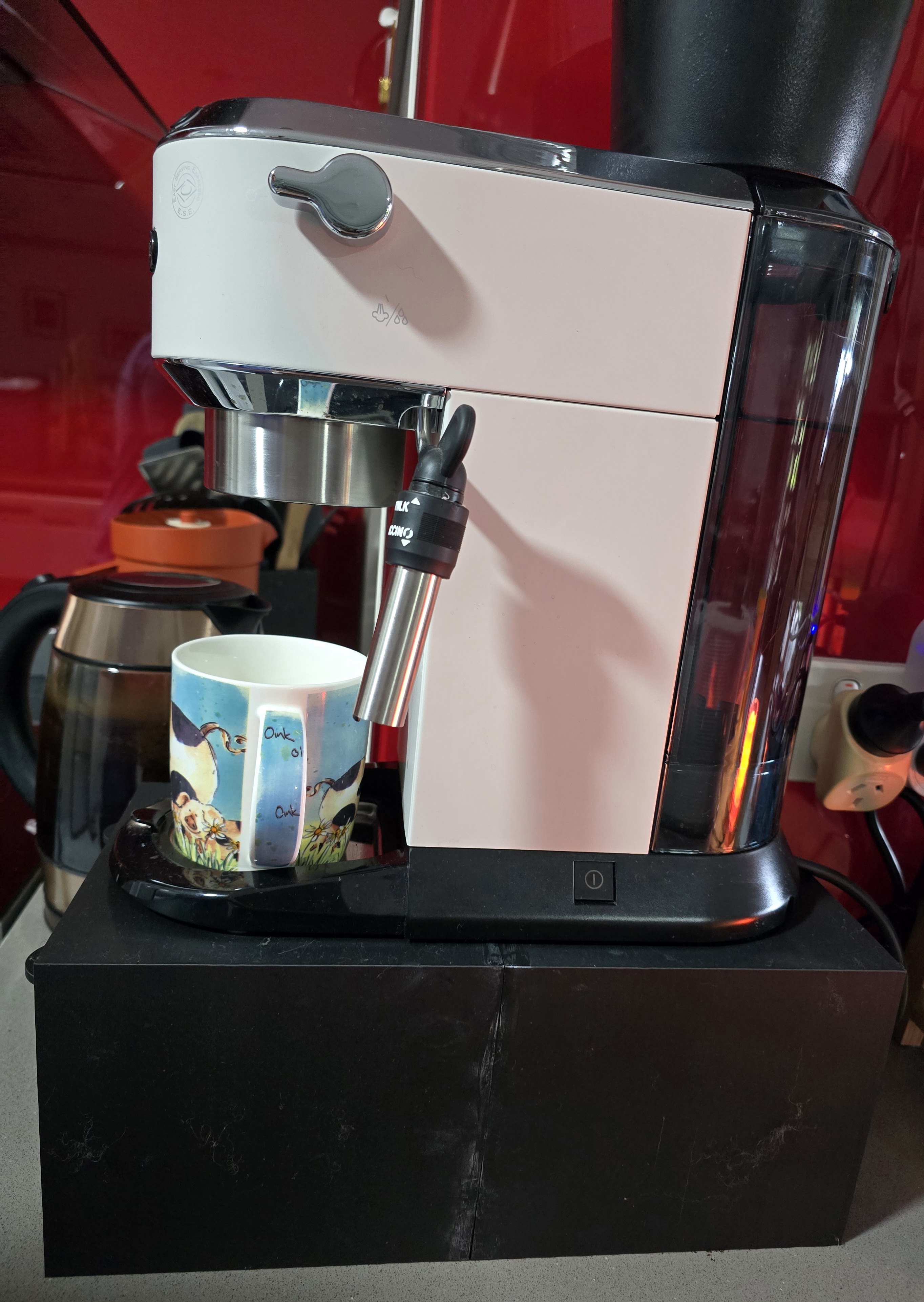 De'Longhi ese storage stand with draw