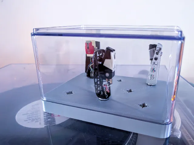 Turntable Headshell Display Case